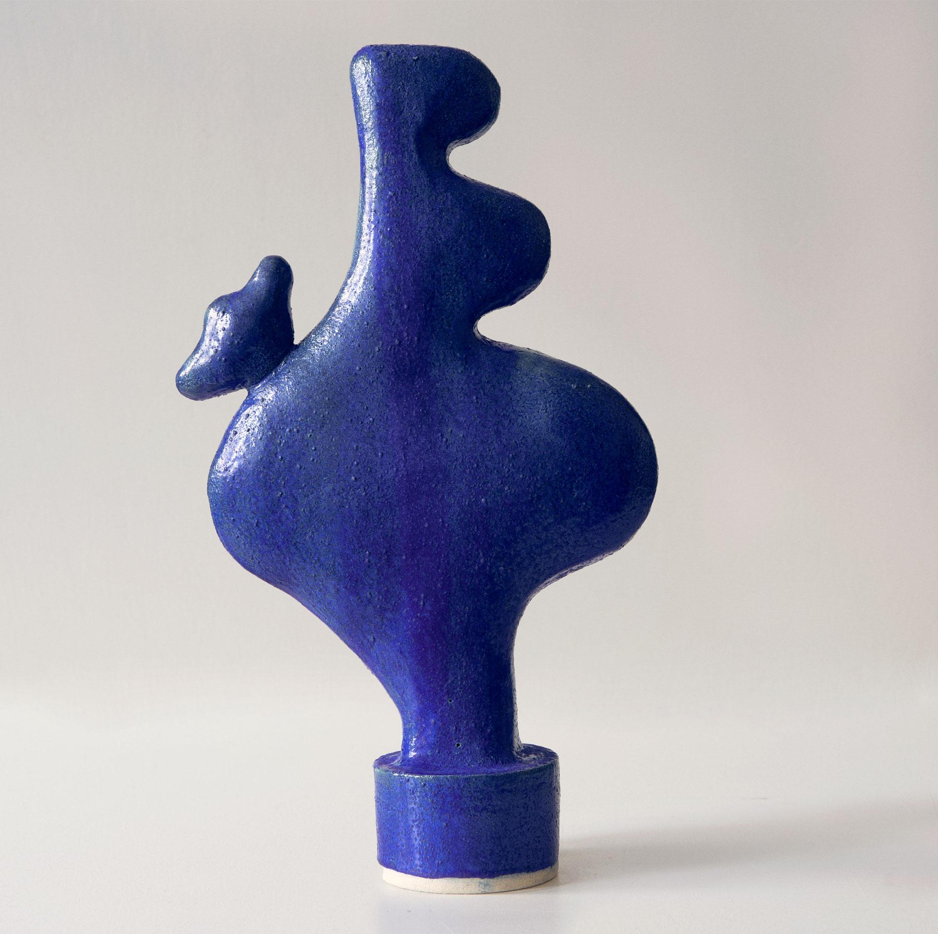 Dogu Lady 62 - Modern Minimal Abstract Blue Ceramic Sculpture For Sale 2