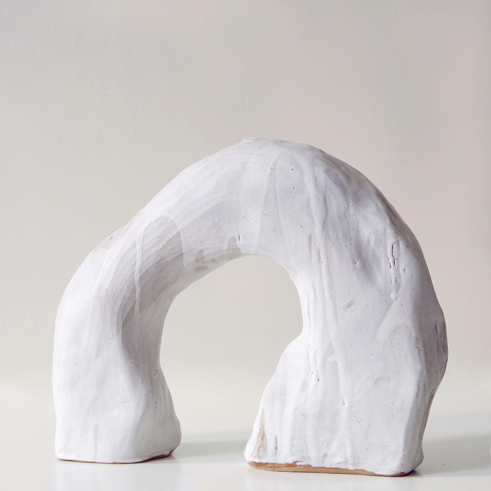 Yama 6 - Modern Minimalist White Abstract Ceramic Sculpture Vase - Gray Abstract Sculpture by Noe Kuremoto