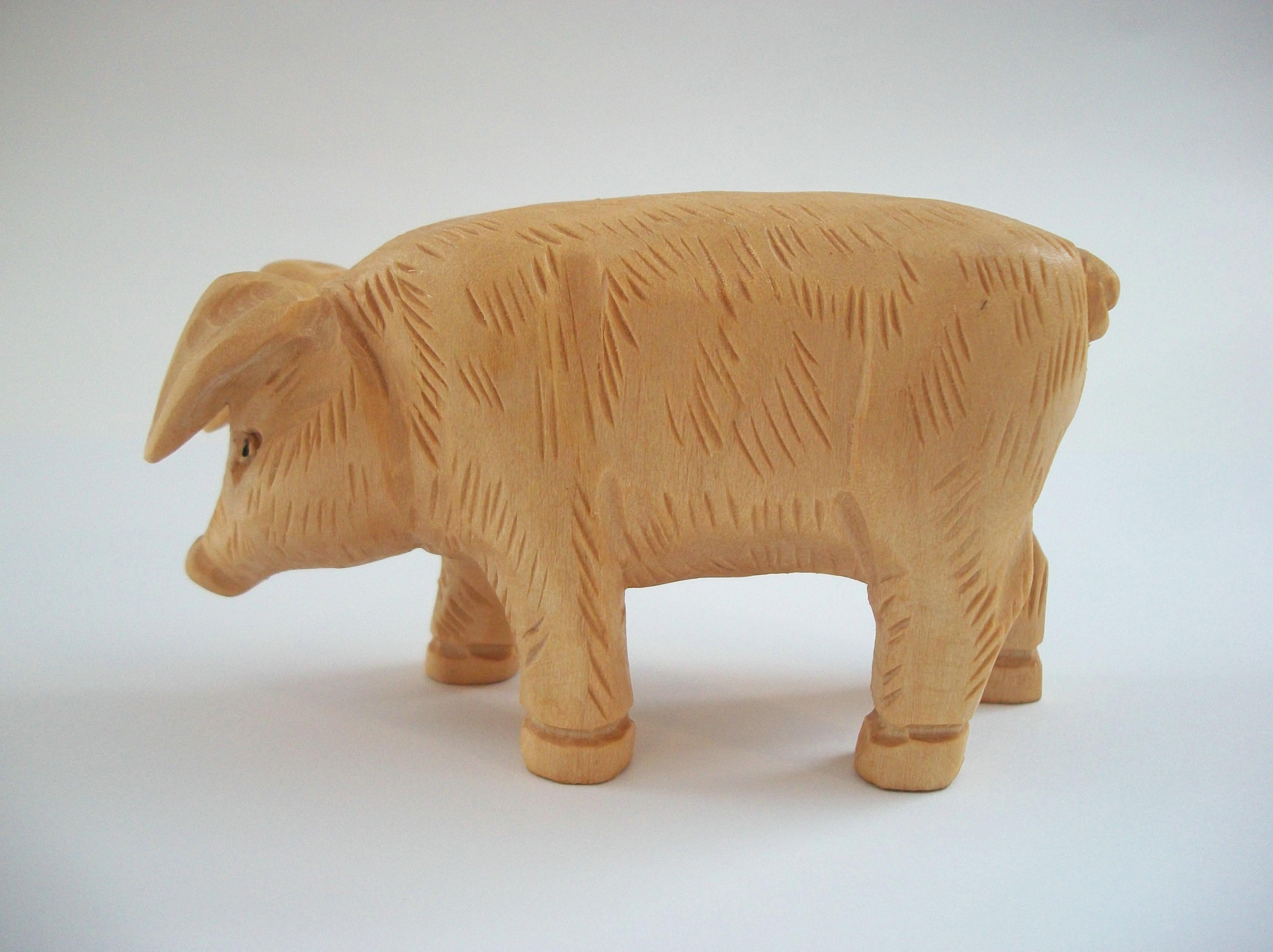 Canadian NOËL GUAY - Vintage Folk Art Pine Pig Sculpture - Canada - Late 20th Century For Sale