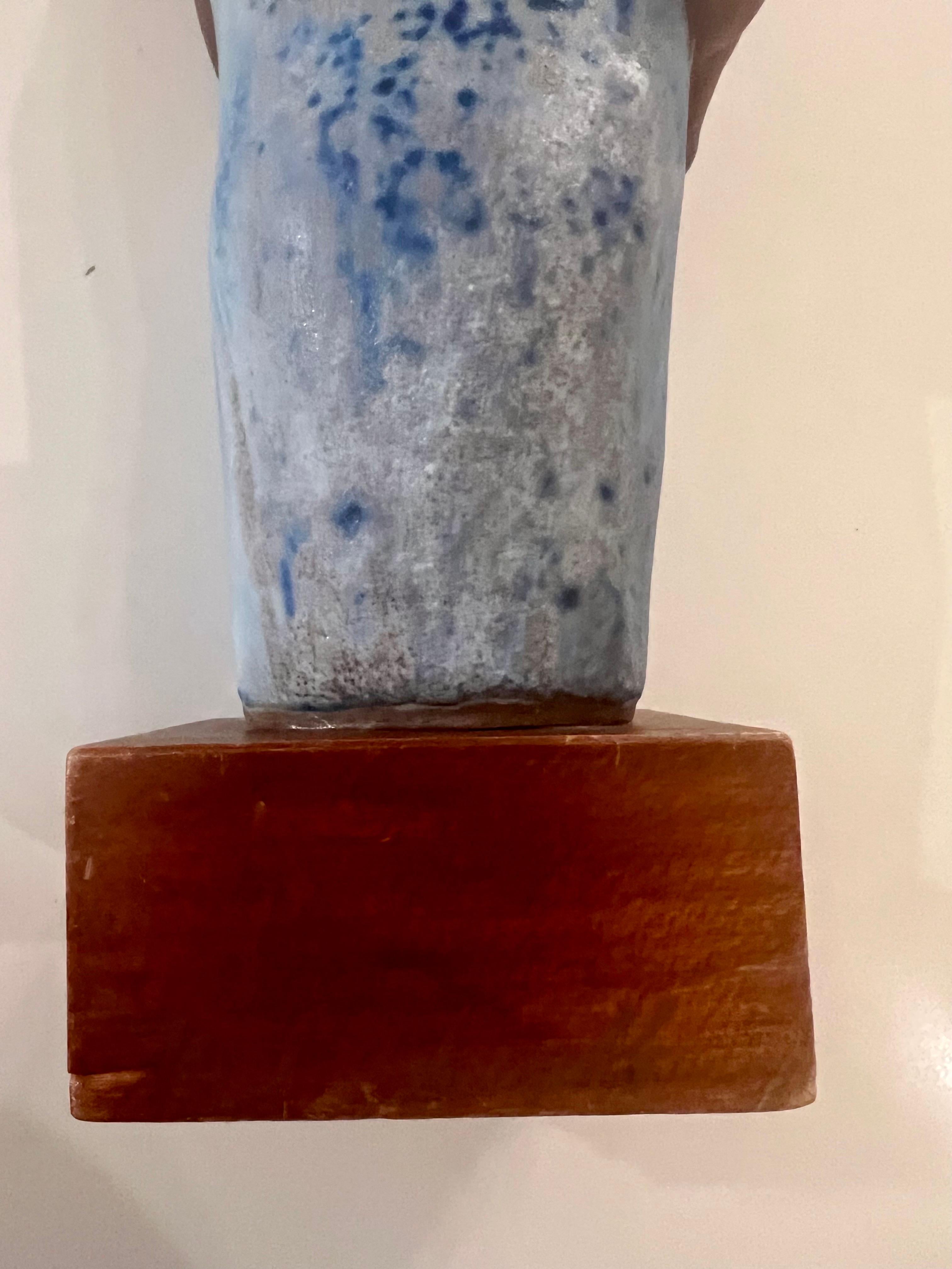 Americano Scultura di madre e bambino in ceramica di Noel Osheroff per Robert Maxwell Studio A firmata in vendita