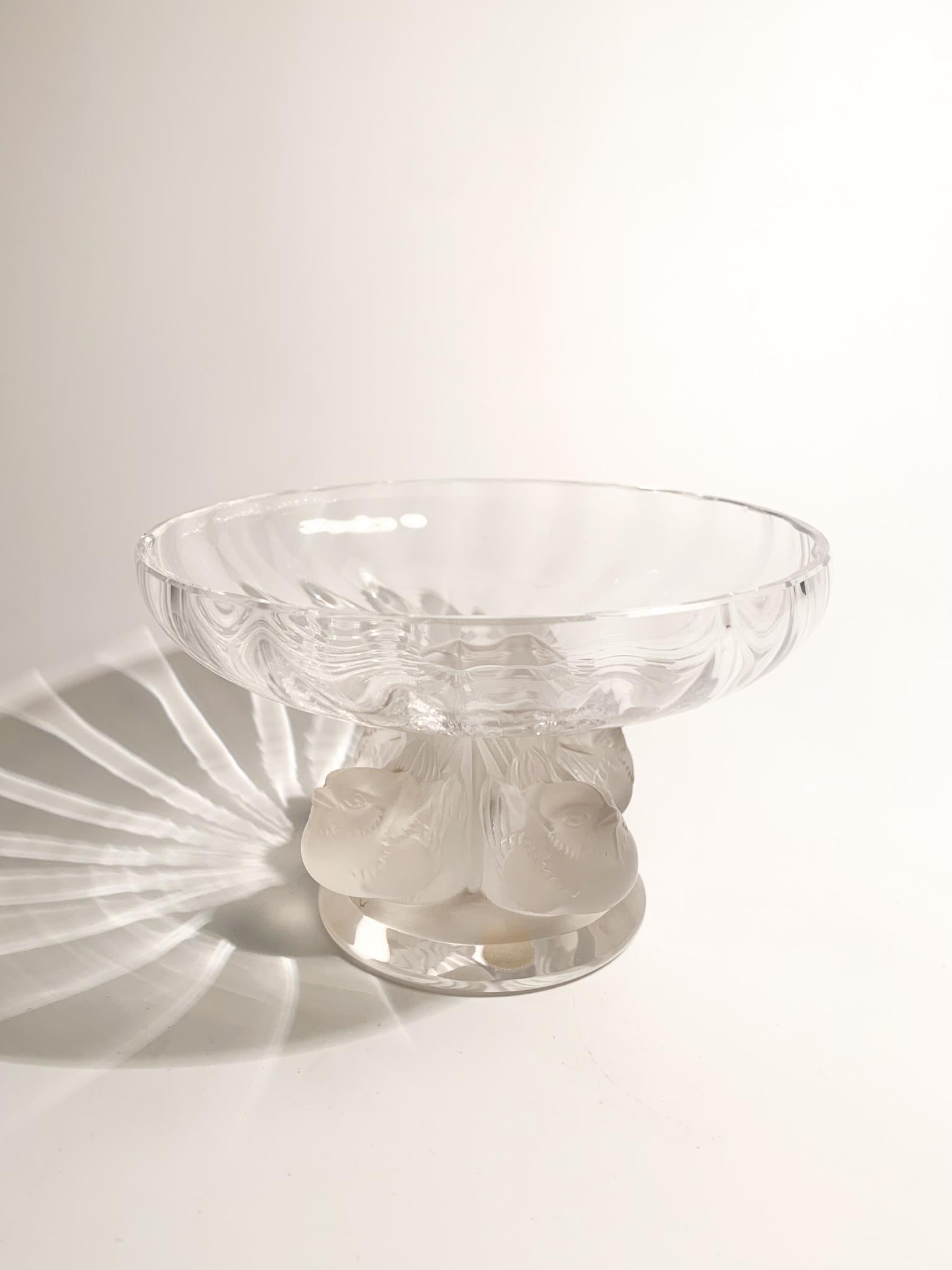 Lalique crystal cup, Nogent Cup model with hand-sculpted birds, made in the 1960s

Ø cm 14 h cm 8

I Lalique crystals born from the idea of René Lalique, a French jeweler and glassmaker. 

During his career he collaborated with various