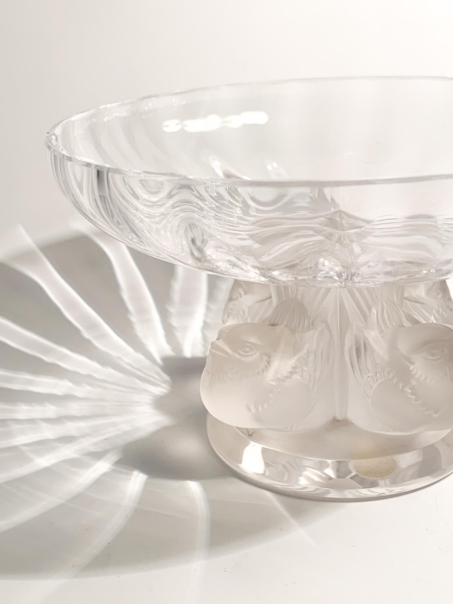 Nogent Cup in Lalique Crystal with Carved Birds from the, 60s In Good Condition In Milano, MI