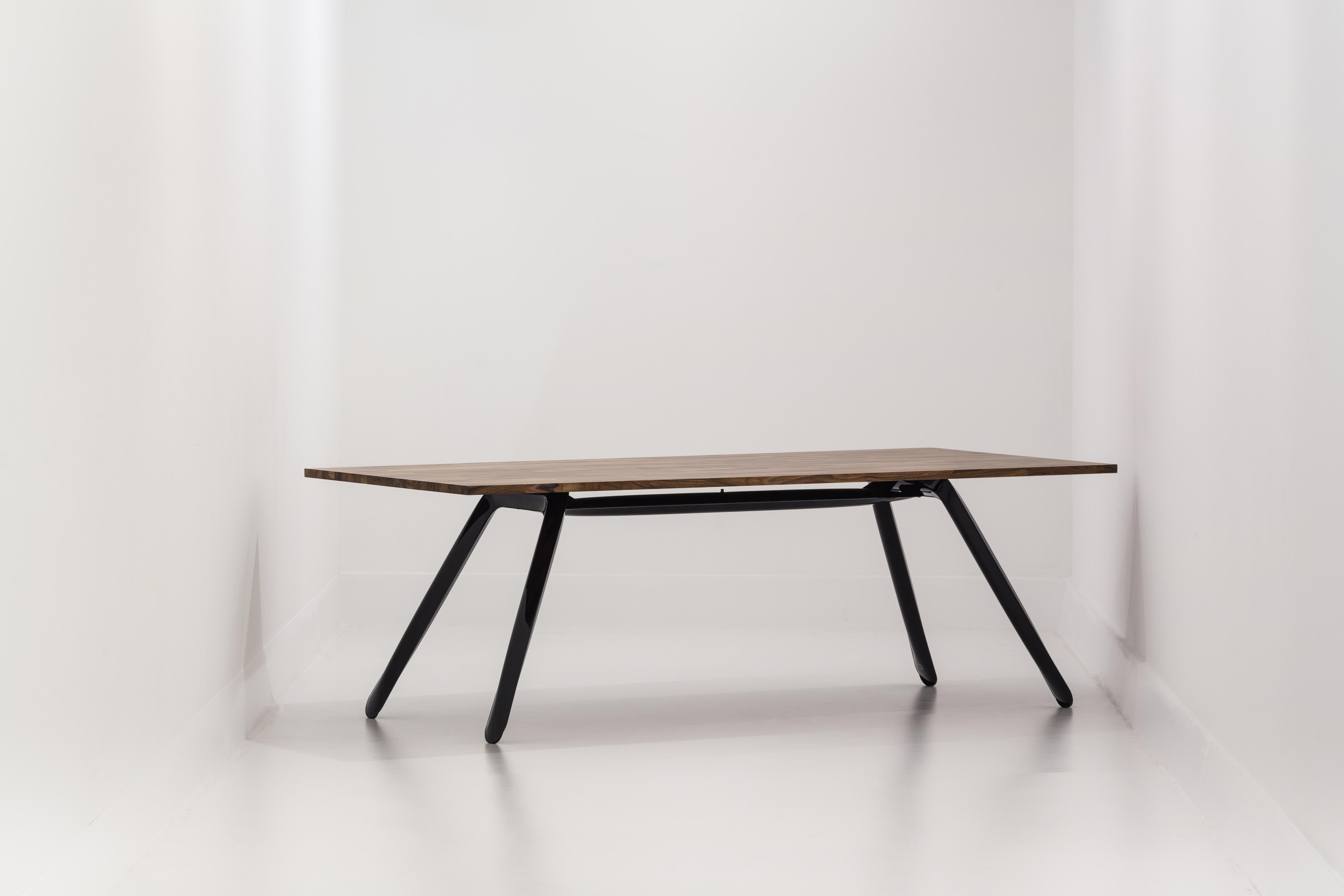Nogi-Schreibtisch aus poliertem schwarzem, glänzendem Kohlenstoffstahl von Zieta (Poliert) im Angebot