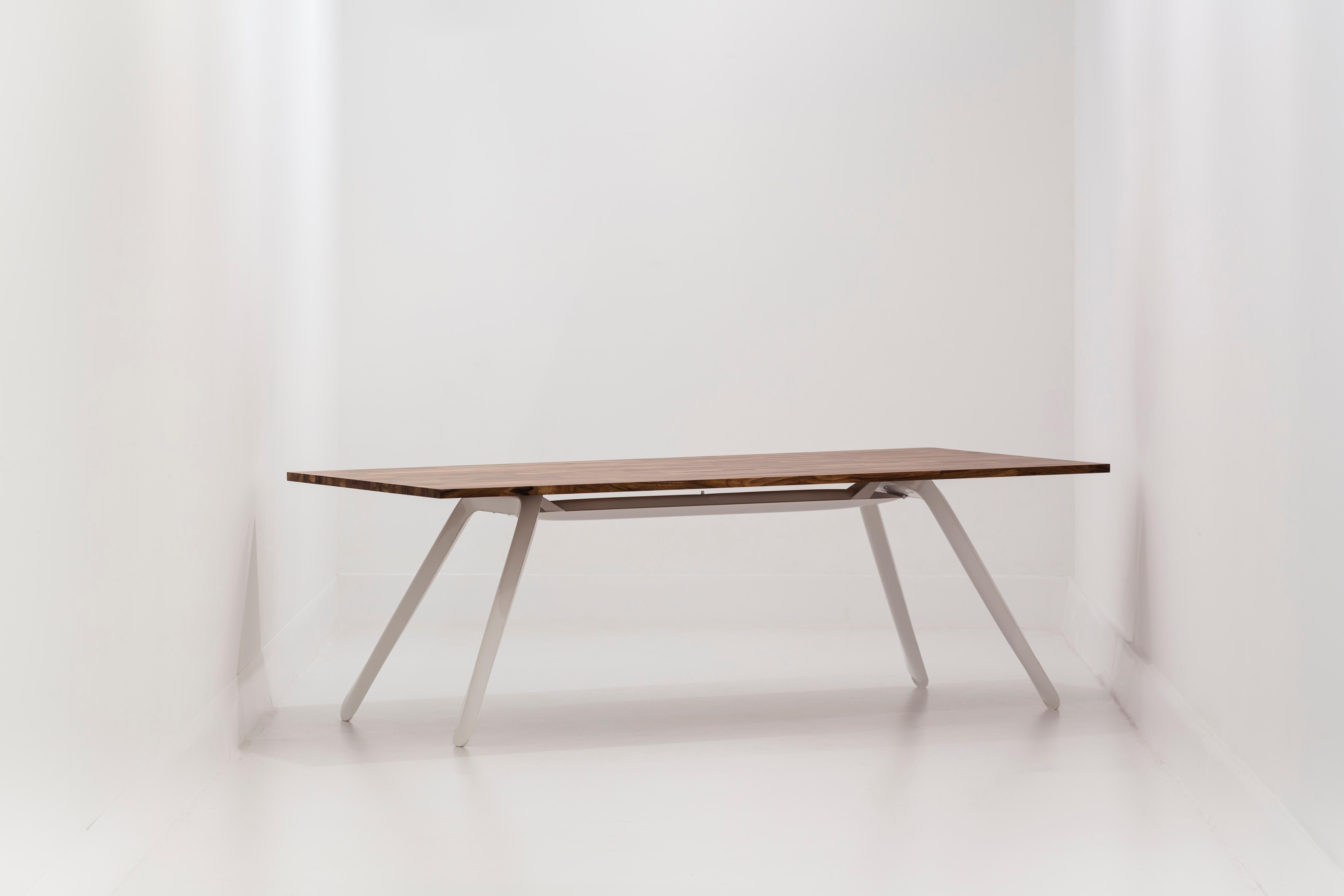 Mesa de escritorio Nogi de acero al carbono color blanco pulido brillante by Zieta en Nuevo estado para la venta en Beverly Hills, CA