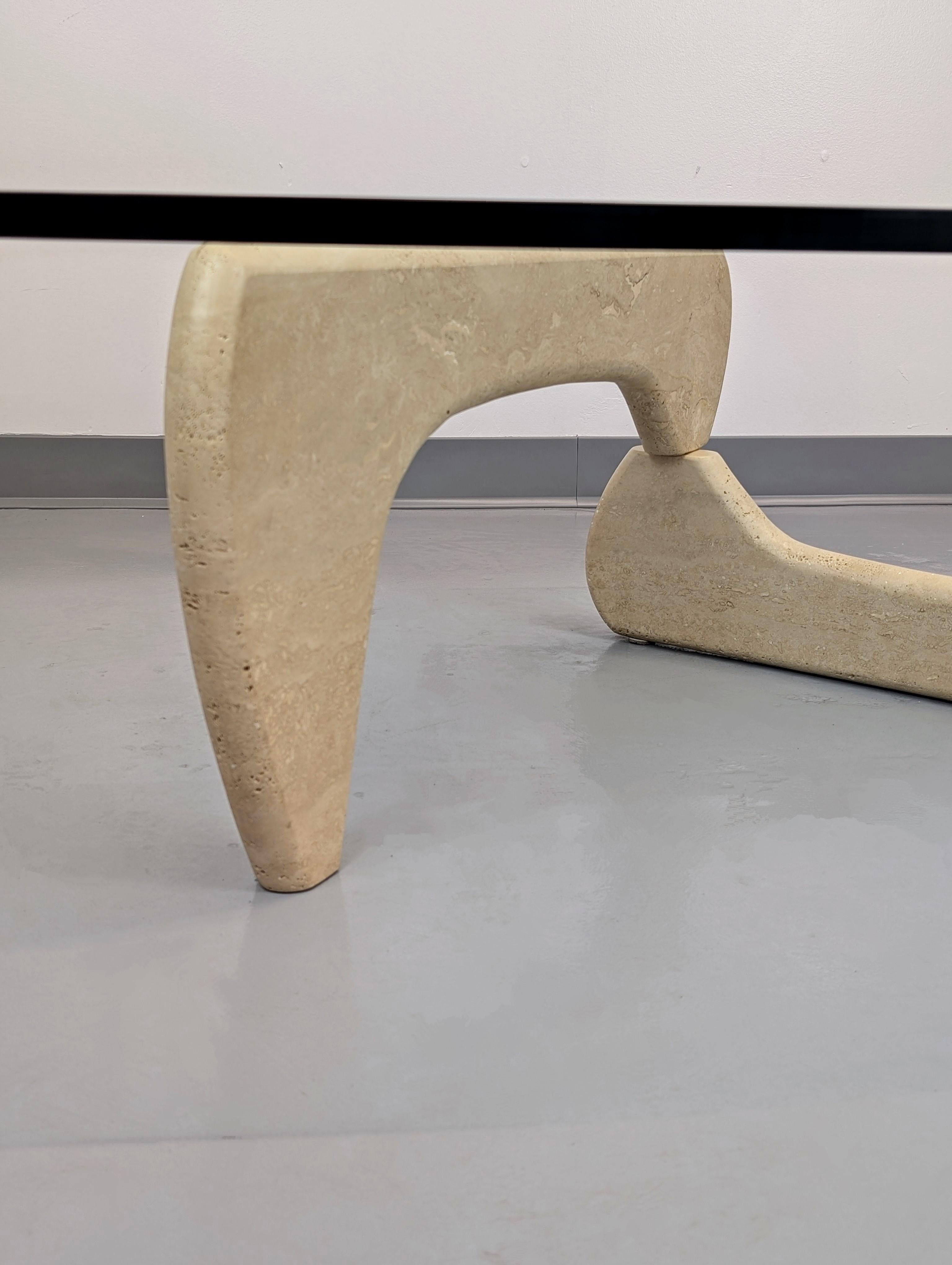 Noguchi IN-50 Style Travertine Coffee Table in vendita 1