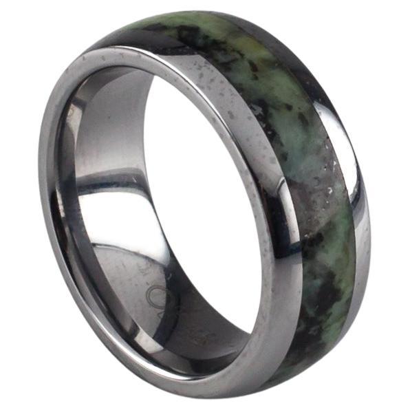 Nohe Tungsten Carbide Bandring mit grünen Marmorstreifen, Größe 8,25