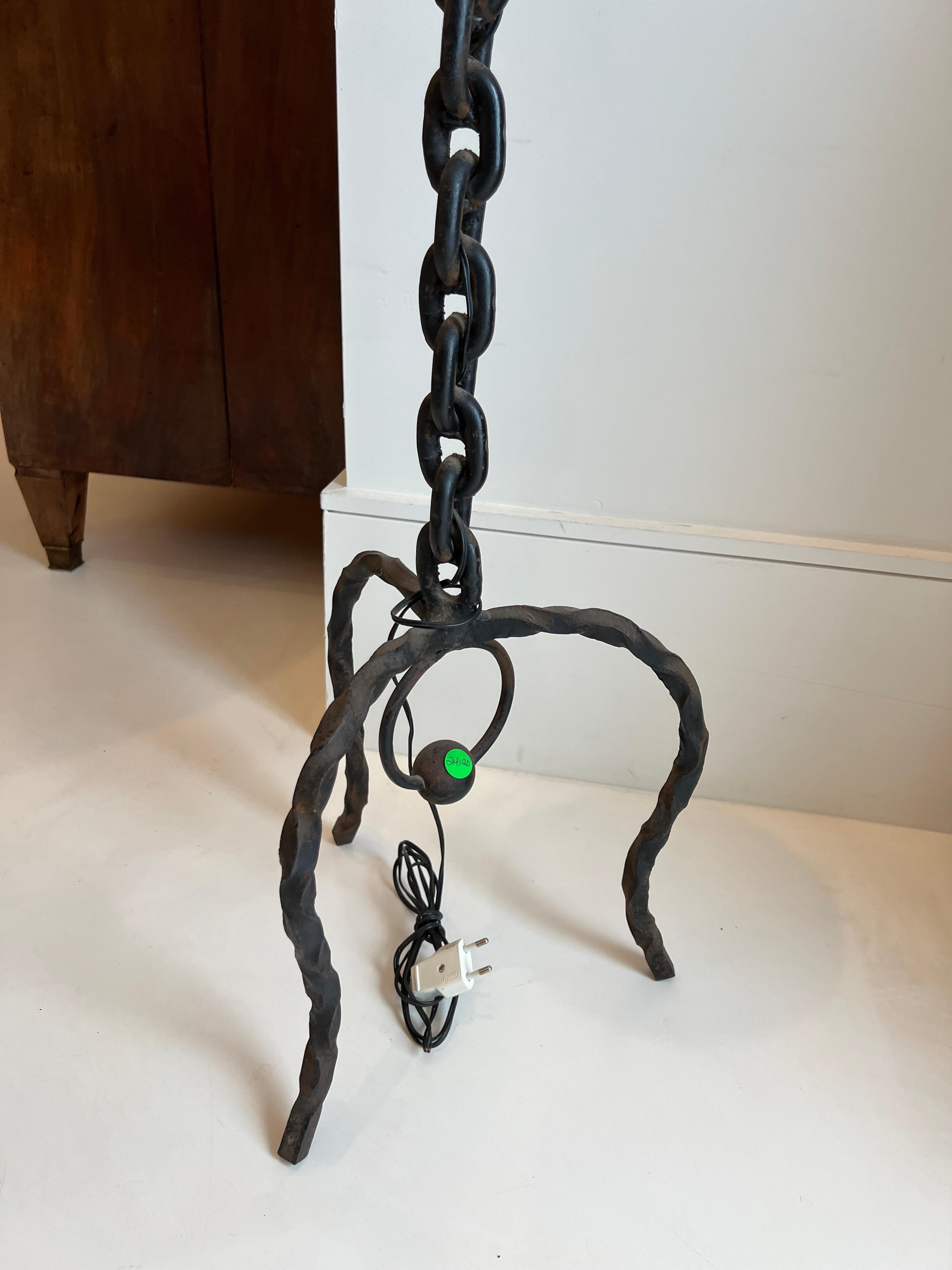 Noir Chain Link Floor Lamp In Distressed Condition For Sale In New Orleans, LA