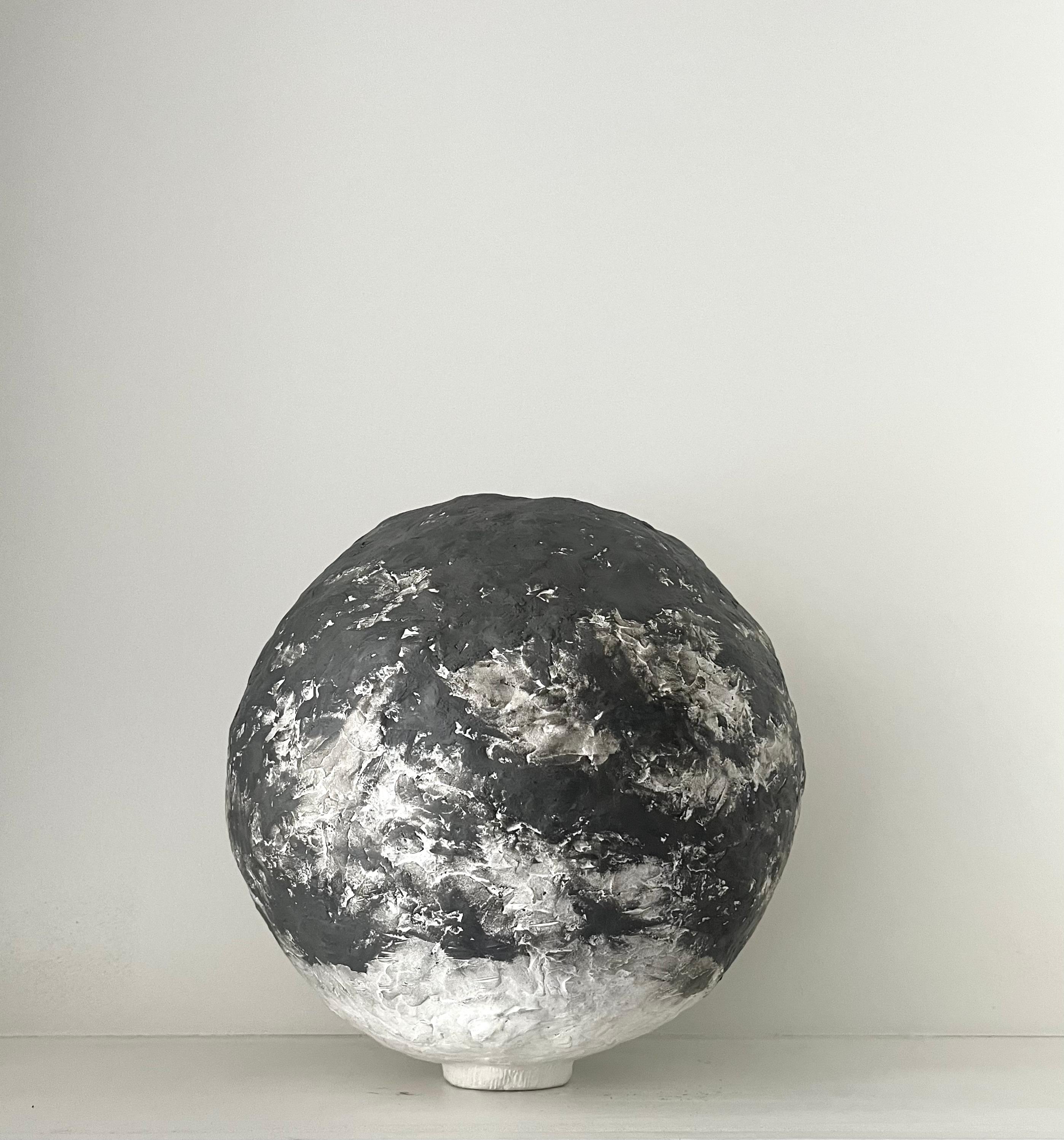 Moulé Noir Grecian Vessel en vente