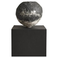 Noir Grecian Vessel
