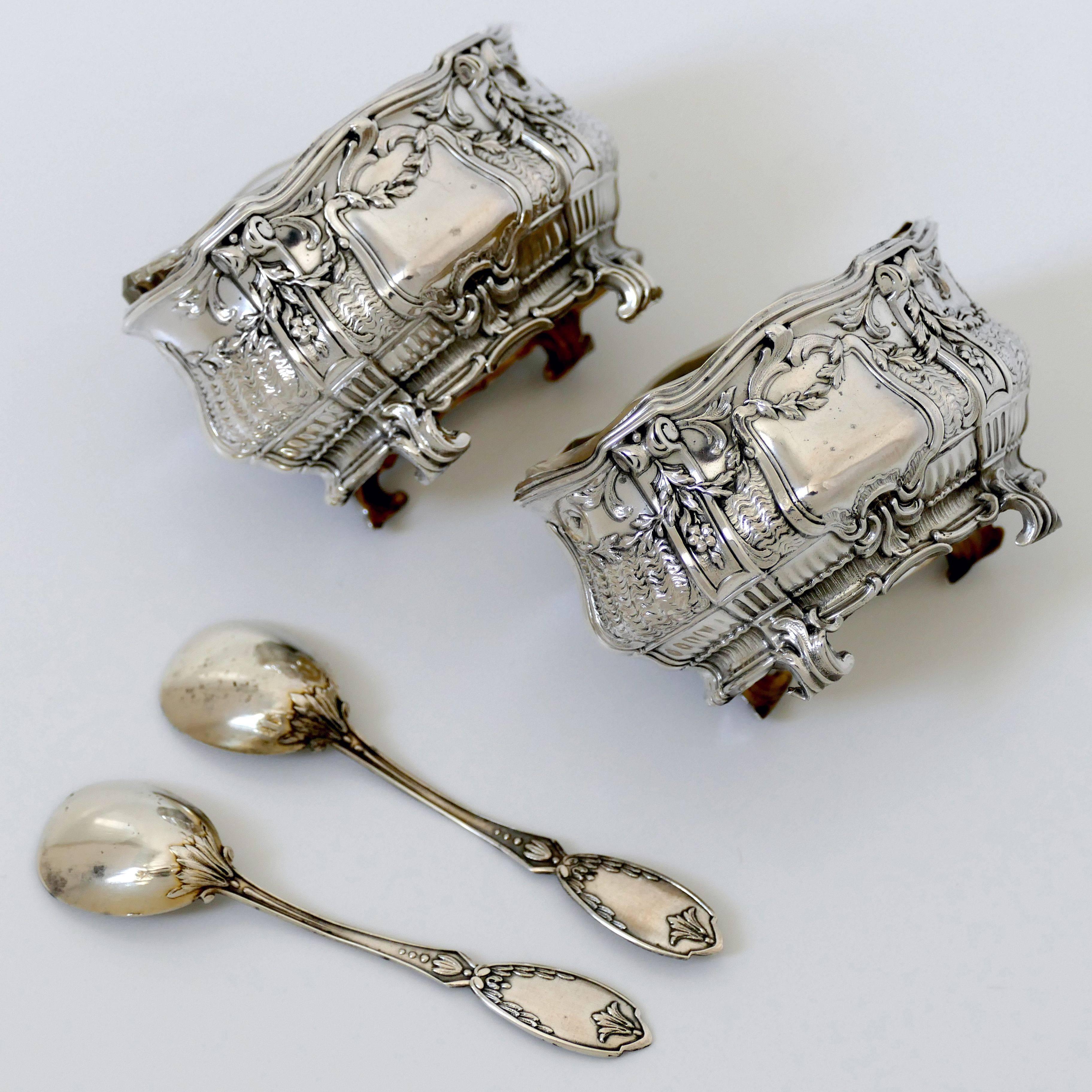 Early 20th Century Noiret French Sterling Silver 18-Karat Gold Salt Cellars Pair, Spoons, Box