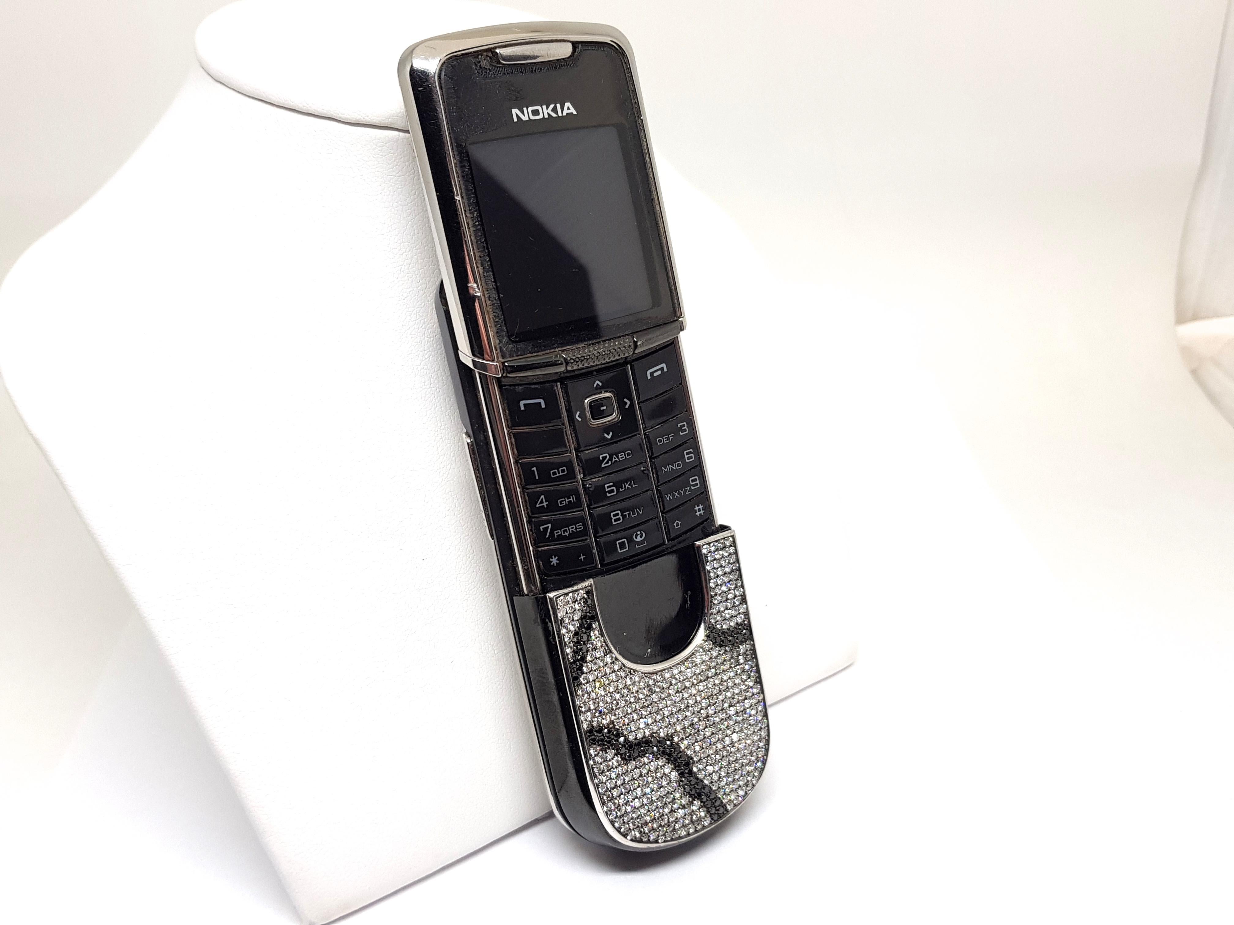 Nokia White Diamond Studded Cell Phone In Excellent Condition In Antwerp, BE