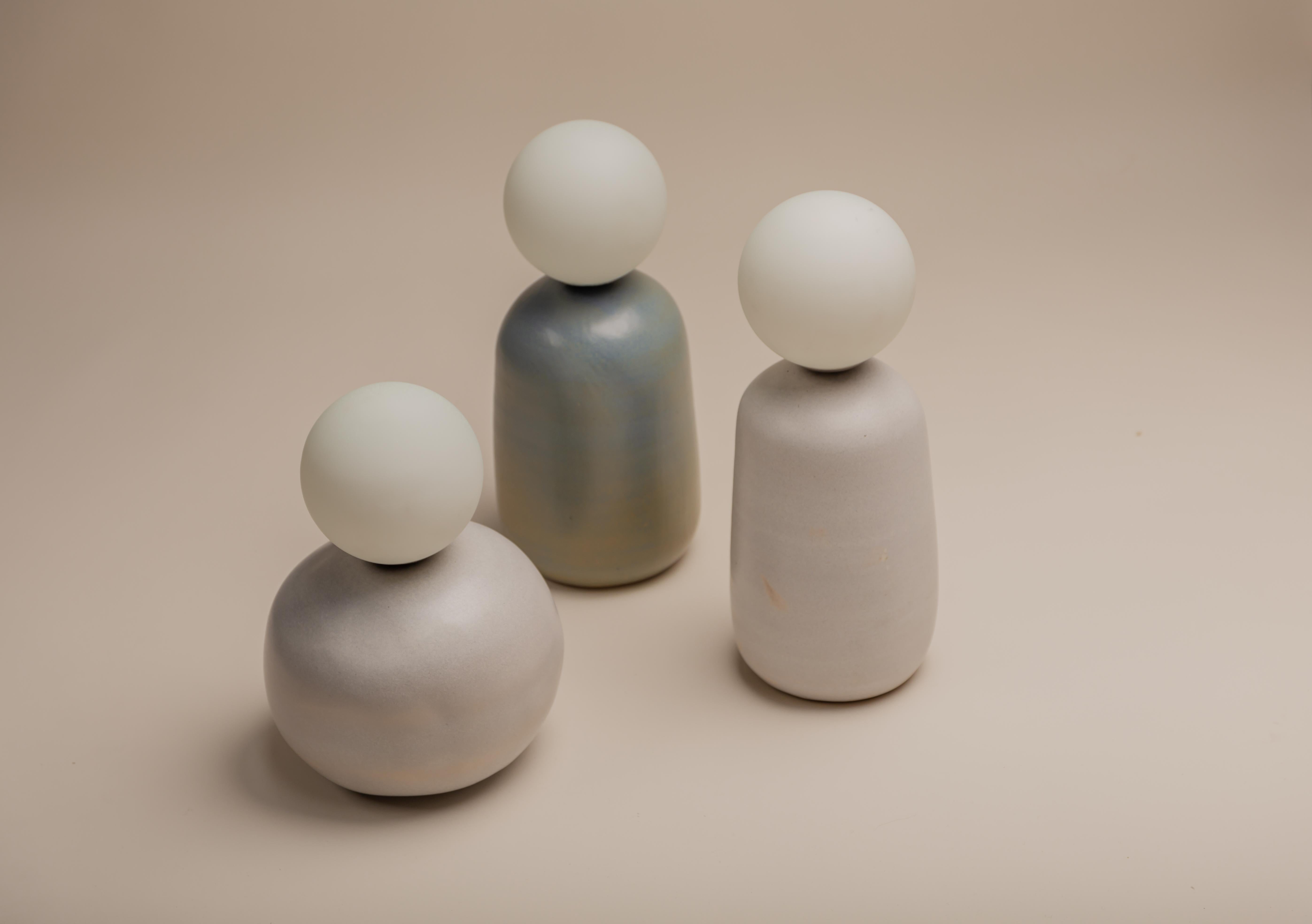 Lampe de table Nola en oxyde bleu par Cruc Studio, céramique faite main Neuf - En vente à New York, NY