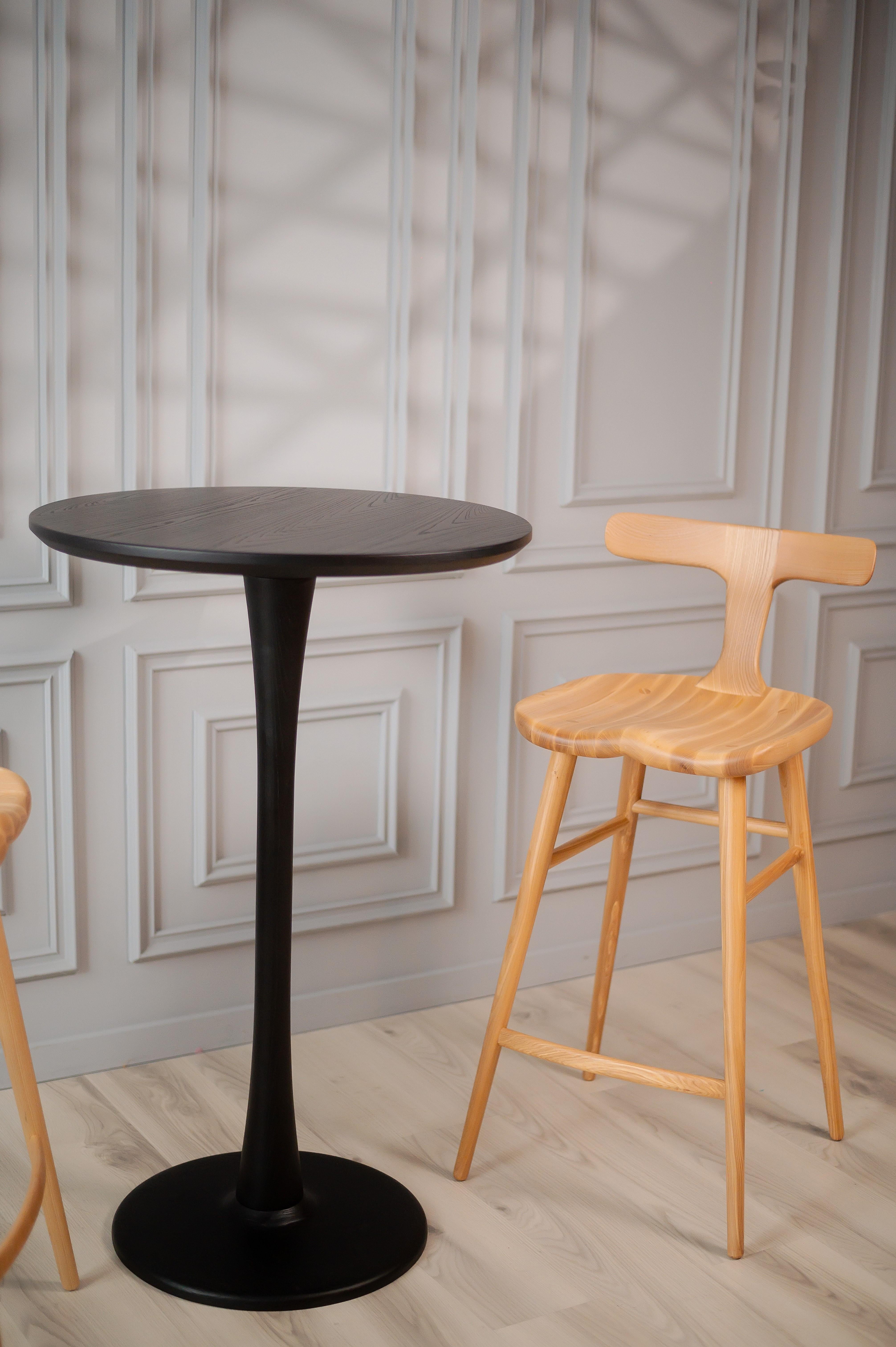 XXIe siècle et contemporain Nolan Black Ash Solid Wood Modern High Bar Table (table de bar haute) en vente