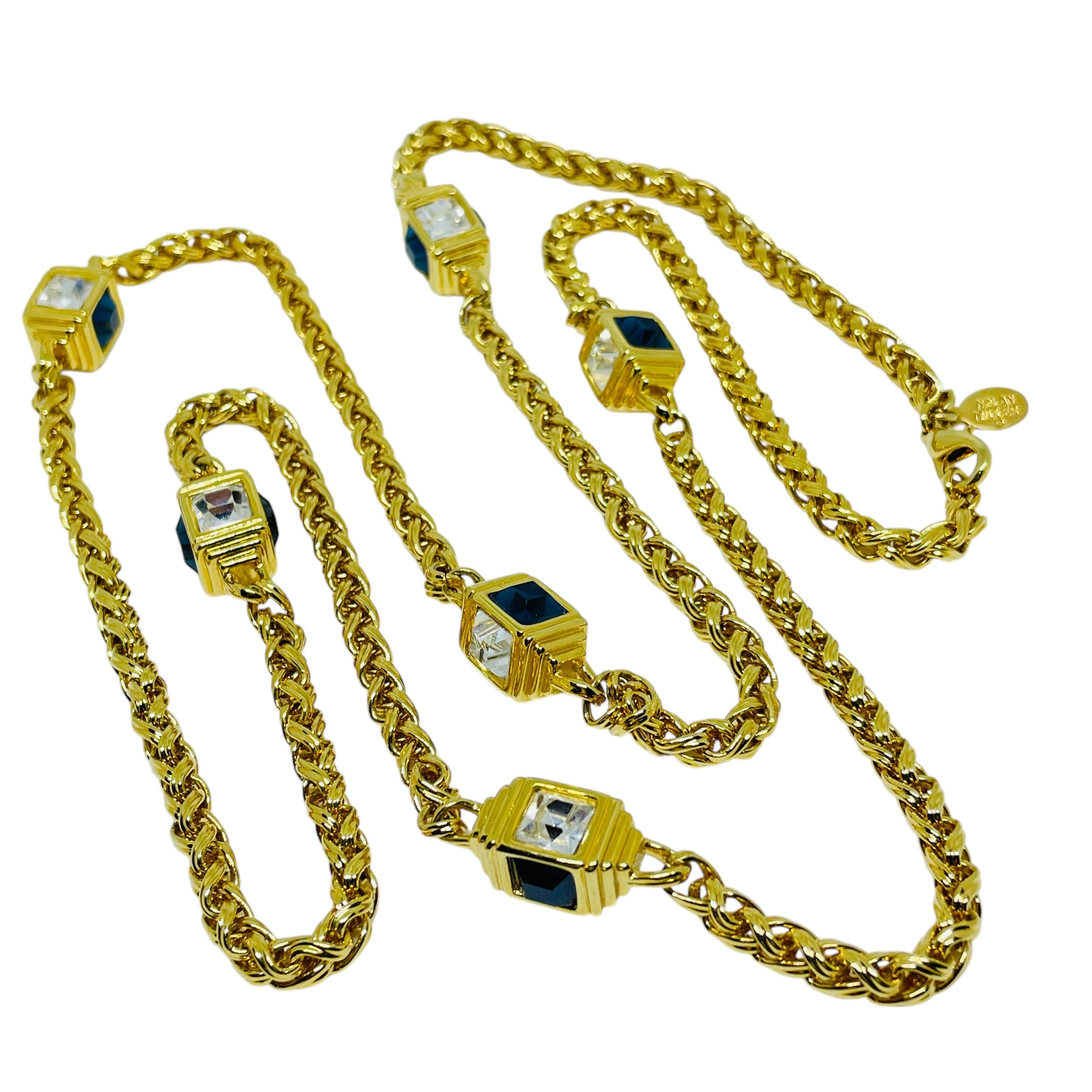 Nolan Miller, collana con catena firmata, placcata in oro e con cristalli blu zaffiro In condizioni buone in vendita a Palos Hills, IL
