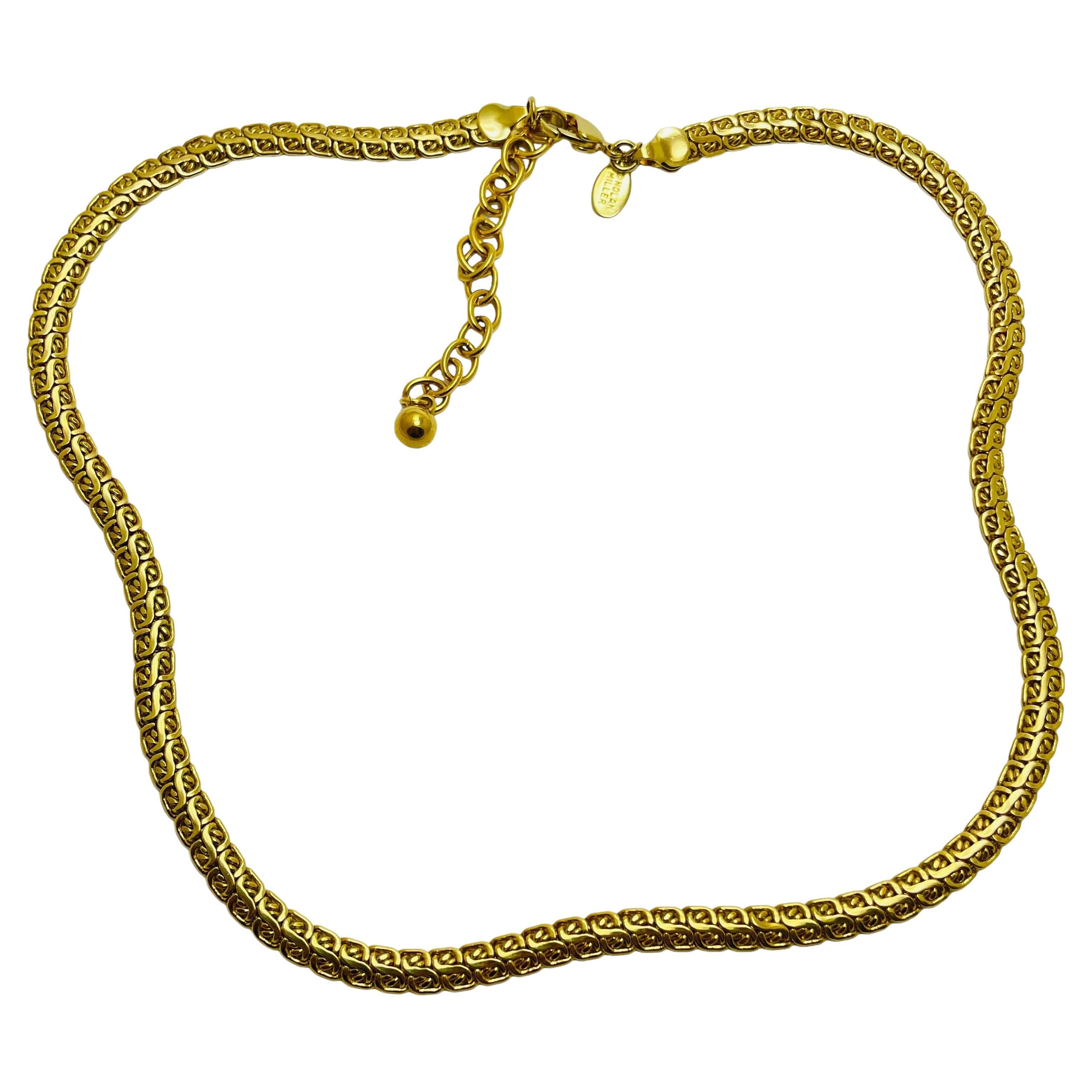 Collana a catena firmata Nolan Miller in tonalità oro in vendita
