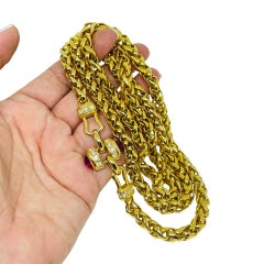 Nolan Miller, collana firmata d'epoca con catena massiccia in tonalità oro e cabs rosa