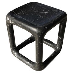 Taburete "NOLAN" de Stefano Bigi (Mármol, Nero Marquina, negro, Italia)