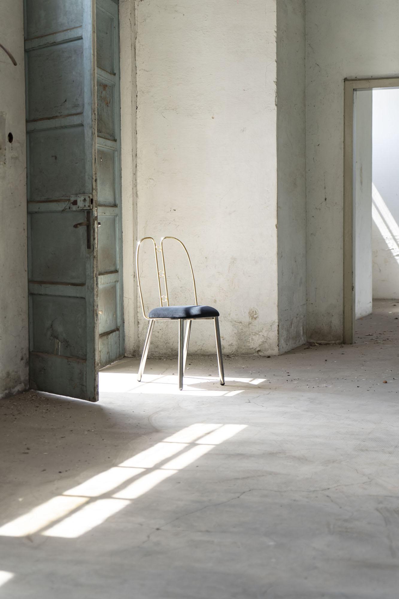 Moderne Chaise romantique Nollie fabriquée en Italie par Edizioni Enrico Girotti en vente