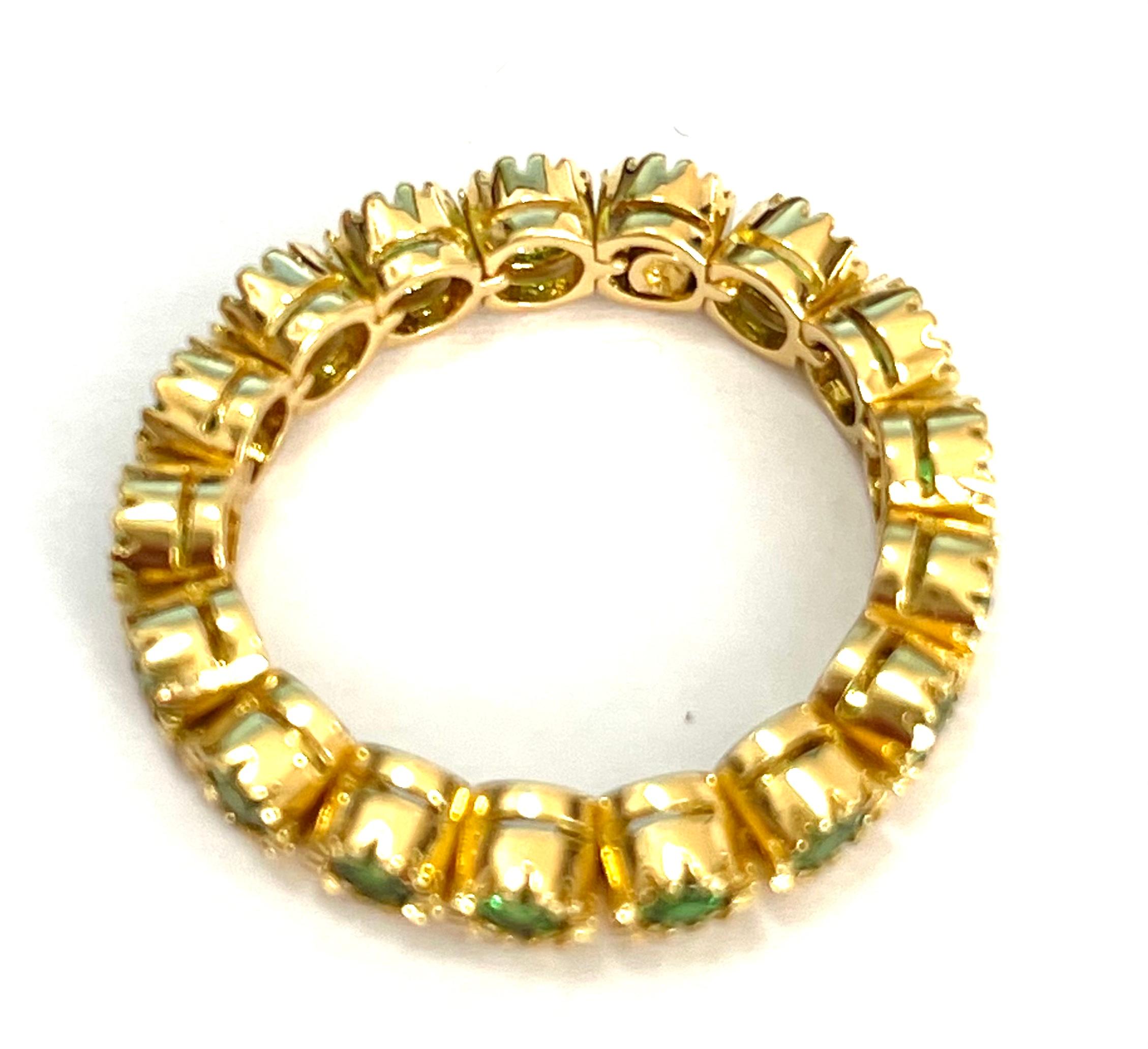 Women's Nomad Collection 18 Karat Yellow Gold Ring in Tsavorite For Sale