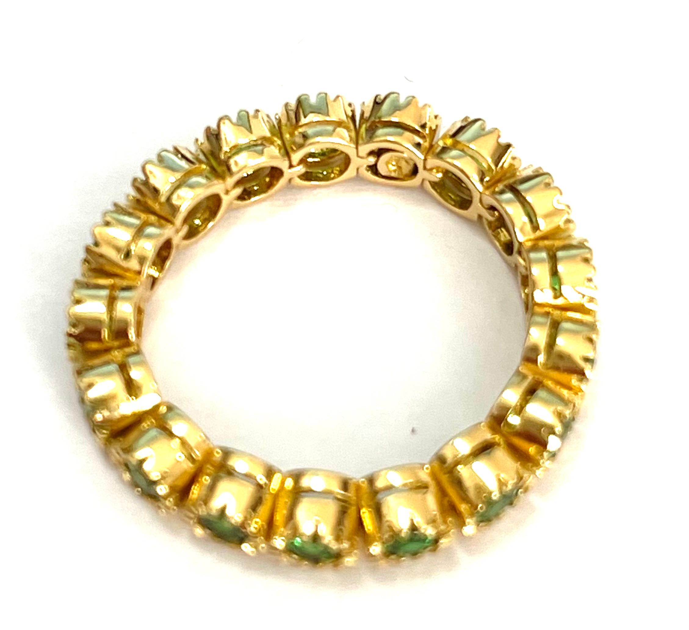 Ring aus 18 Karat Gelbgold mit Tsavorit Damen im Angebot