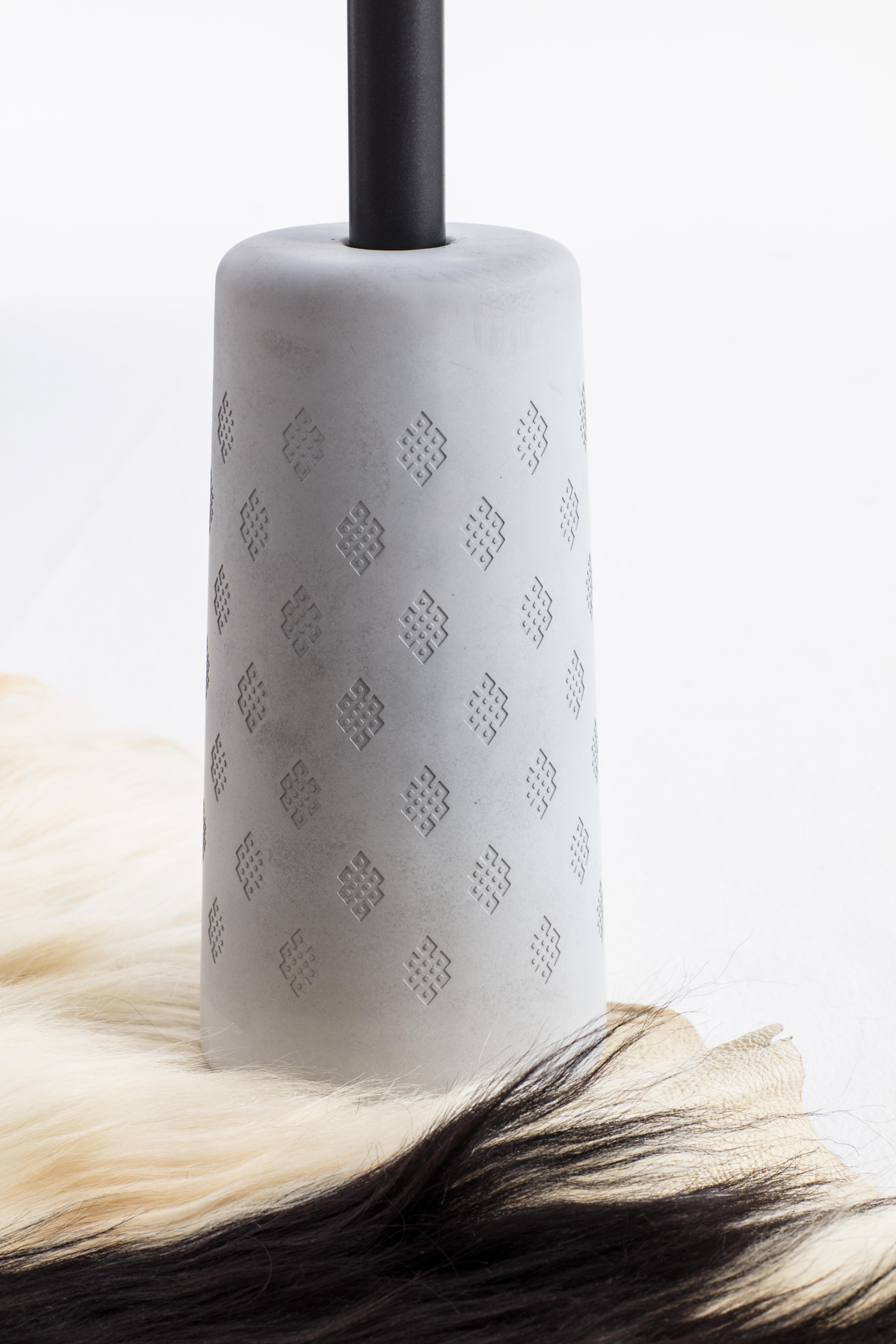 Tibétain Lampe Nomad Drumroll en cuir de yak - KVN x Matsu Nomadic Series by Joeri Reynaert en vente
