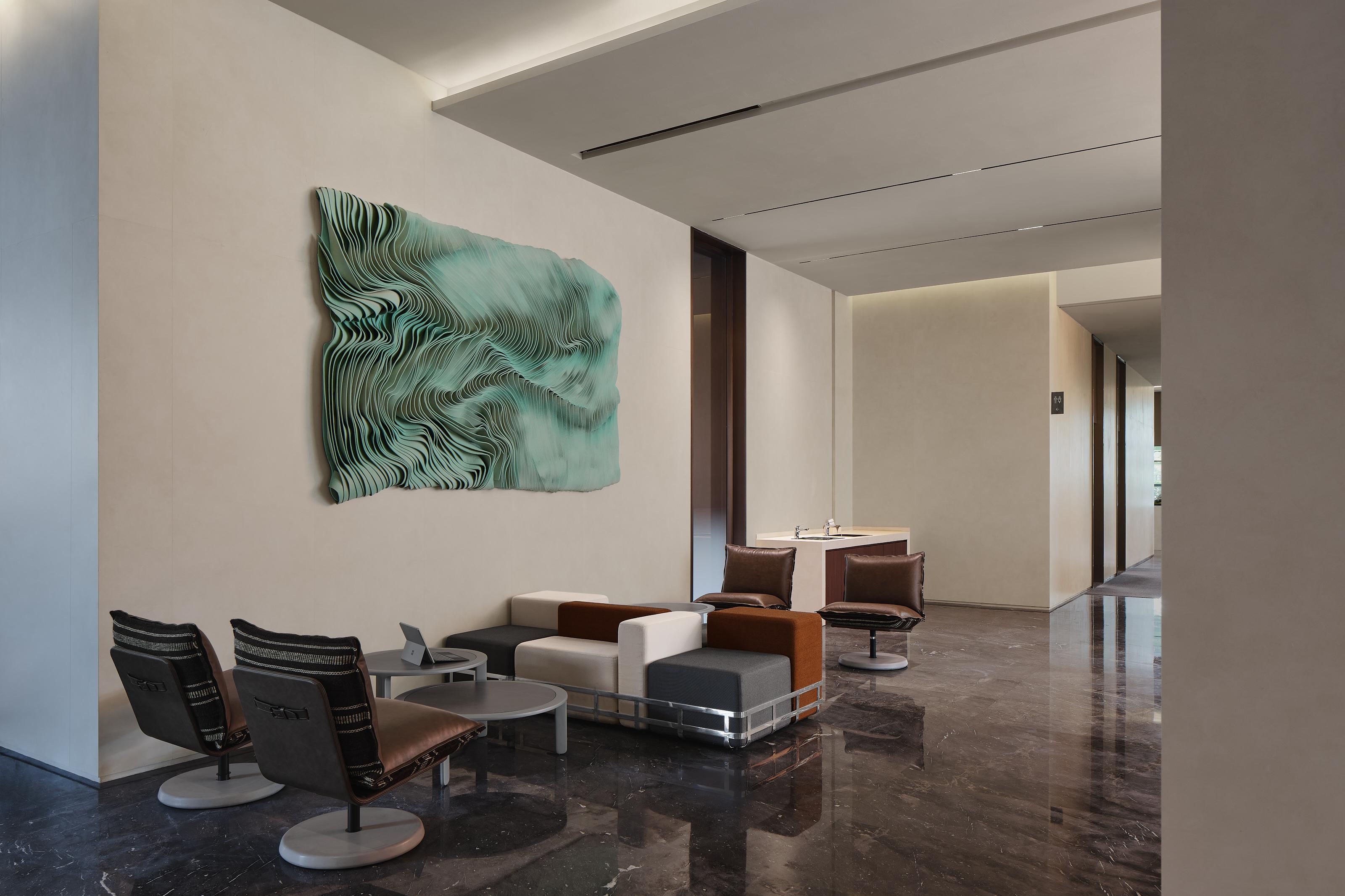 Nomad Skin Lounge Chair Yak Leather - Matsu Nomadic Collection by Joeri Reynaert In New Condition For Sale In Gomaringen, DE