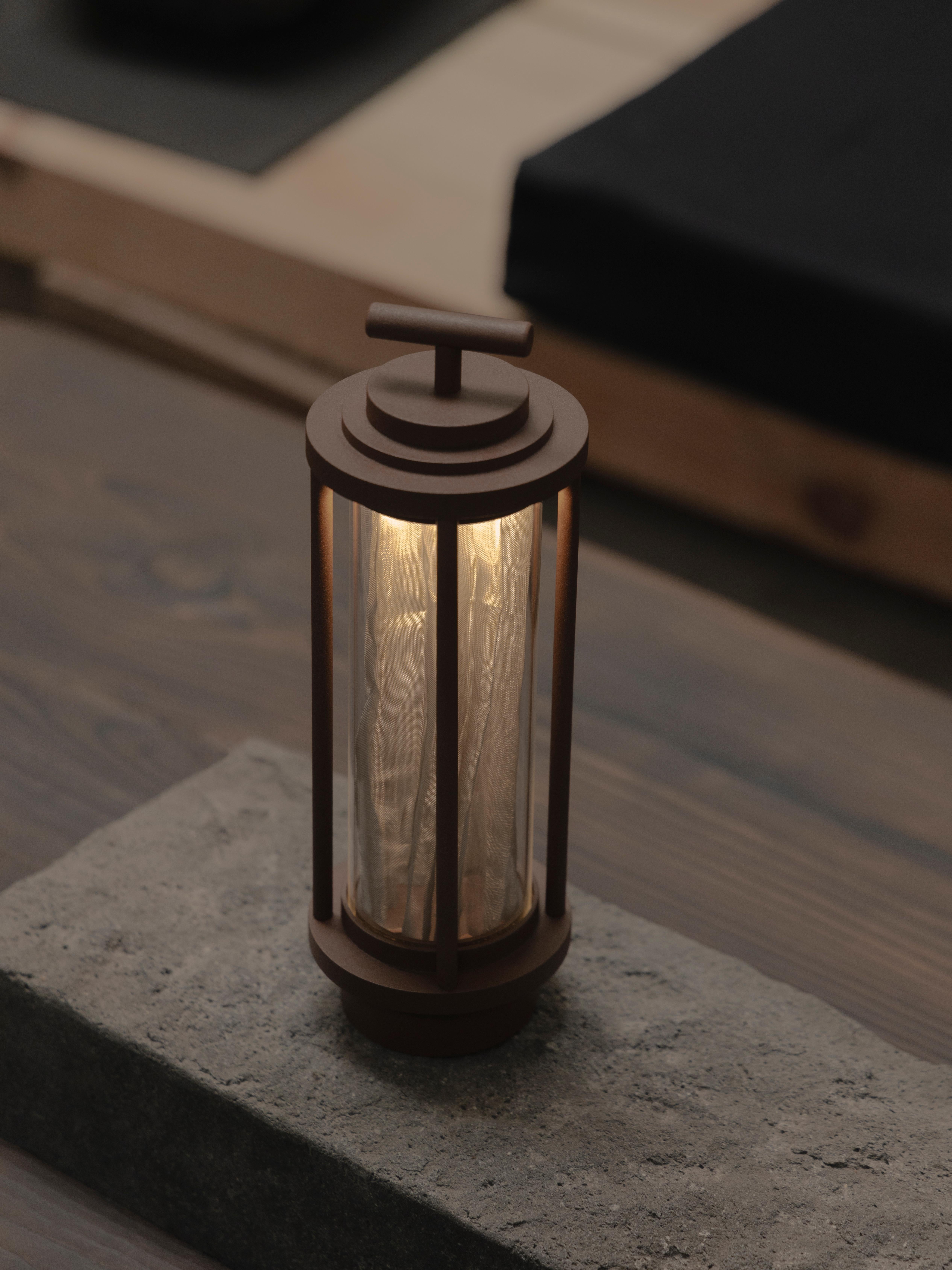 Contemporary Nòmada Portable & Rechargeable Table Light with Steel Mesh by Nuumbra For Sale