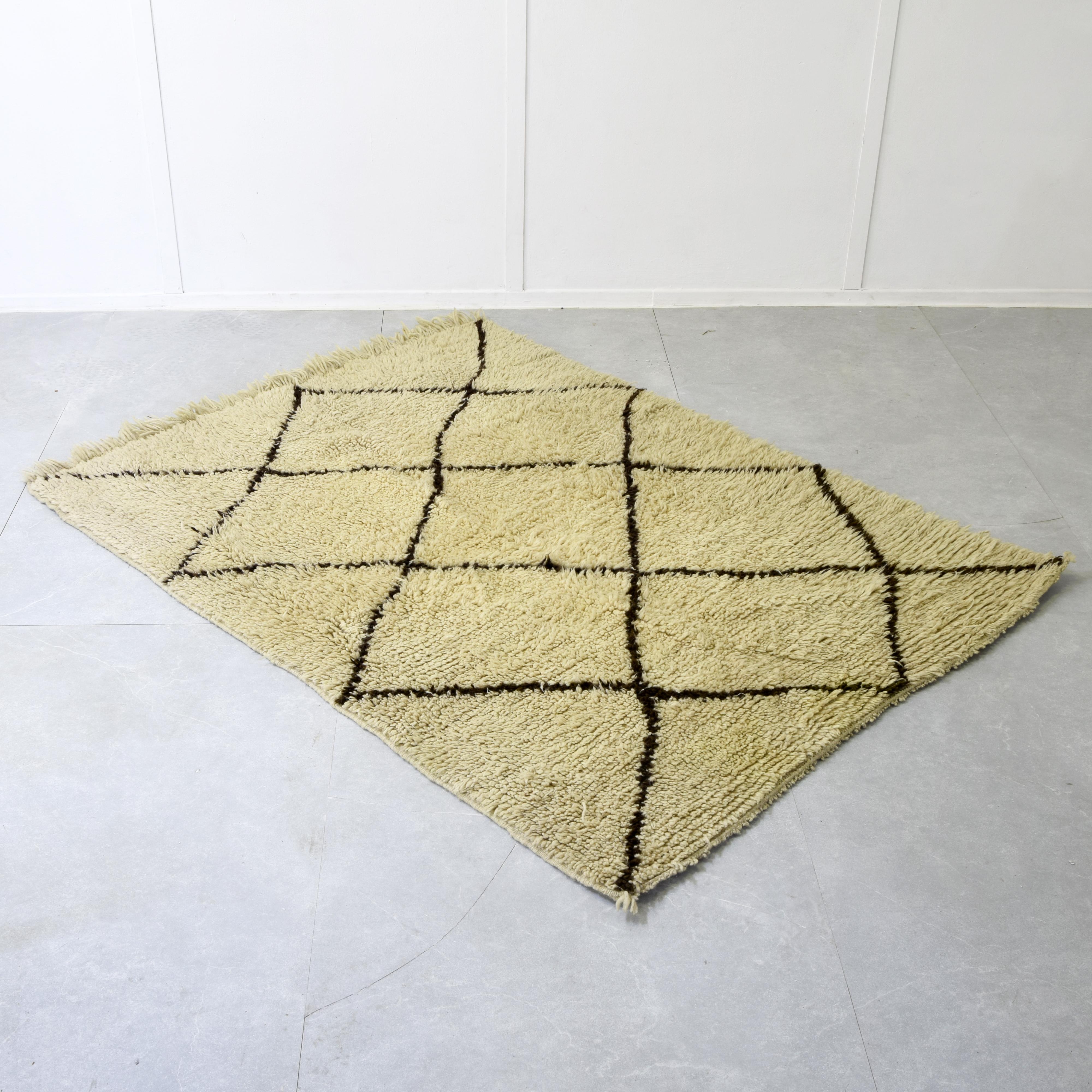 Nomadic berber carpet 1970 In condizioni buone in vendita a bari, IT