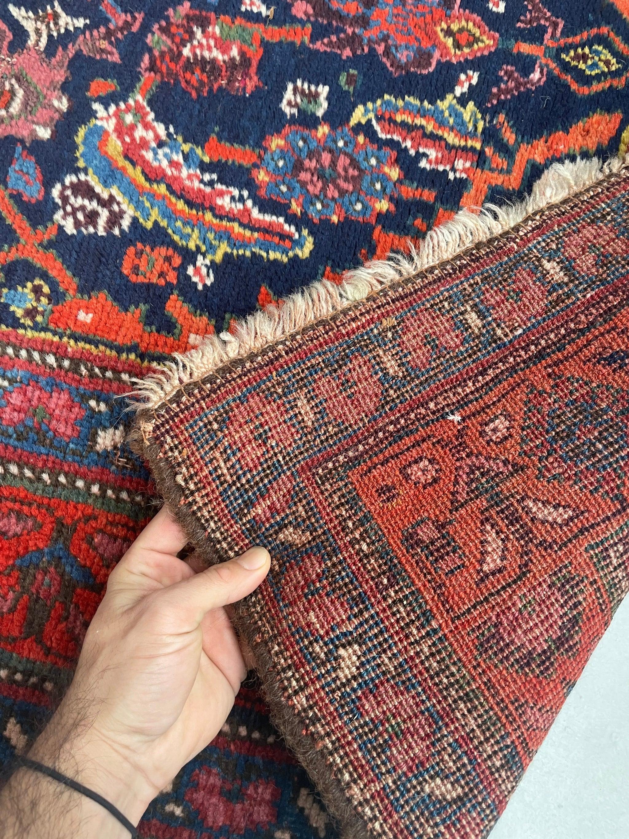 Annodato a mano Runner antico Nomadic Bidjar con splendidi colori, anni '30 ca. in vendita