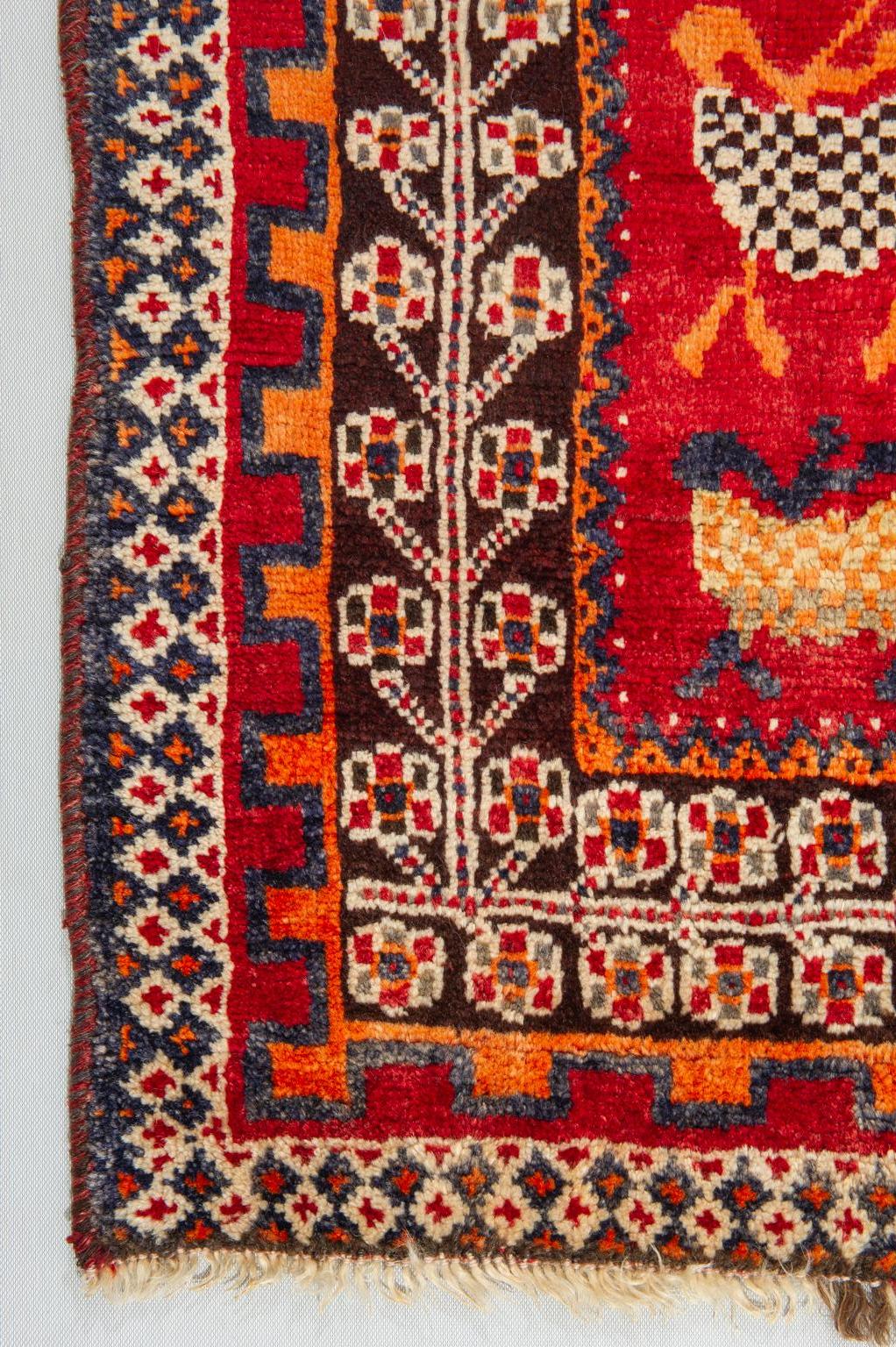 Nomadic Kurdestan Carpet or Rug In Excellent Condition For Sale In Alessandria, Piemonte