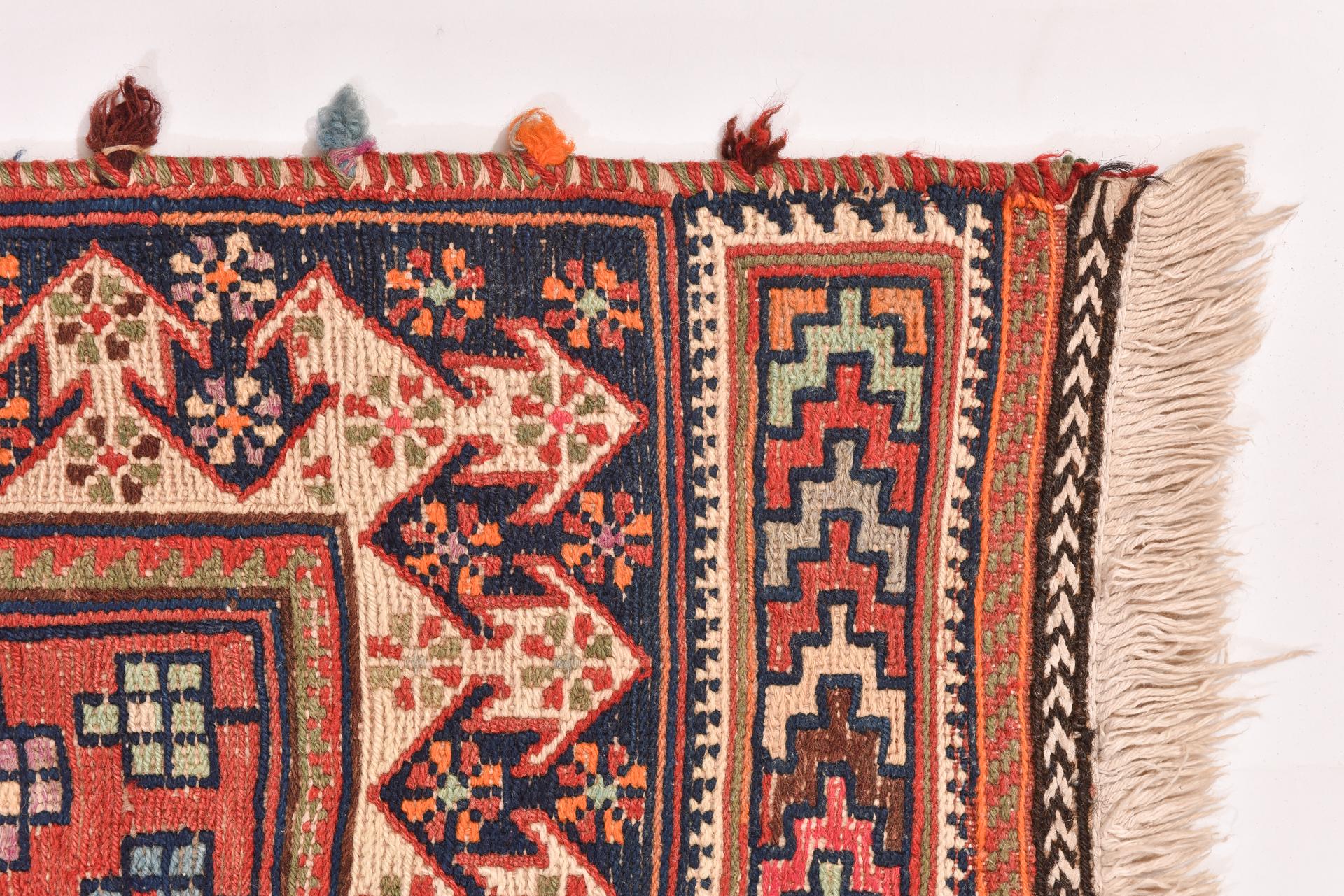 Nomadenischer kleiner Teppich im Zustand „Hervorragend“ im Angebot in Alessandria, Piemonte