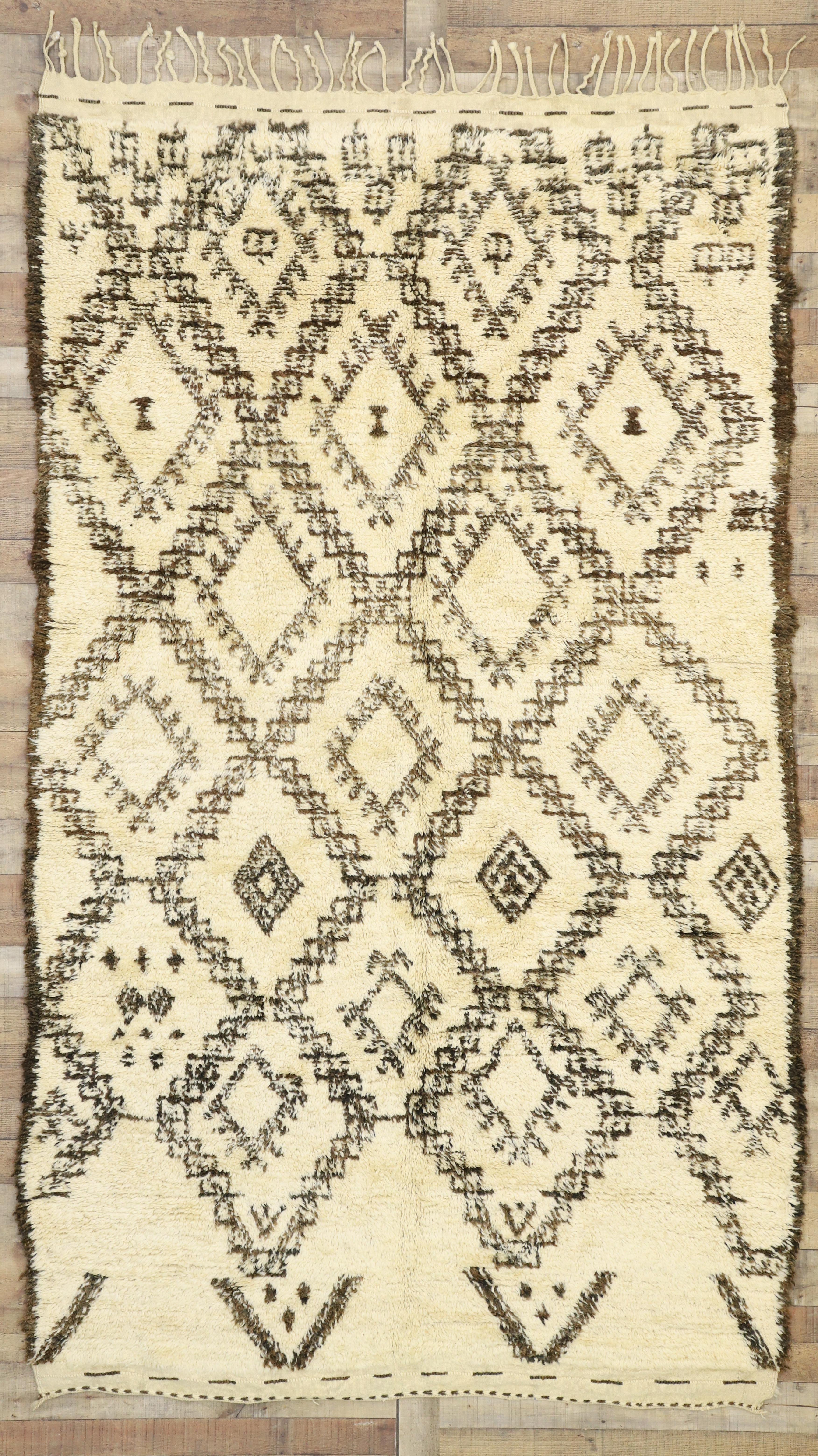Vintage Beni Ourain Moroccan Rug  For Sale 1