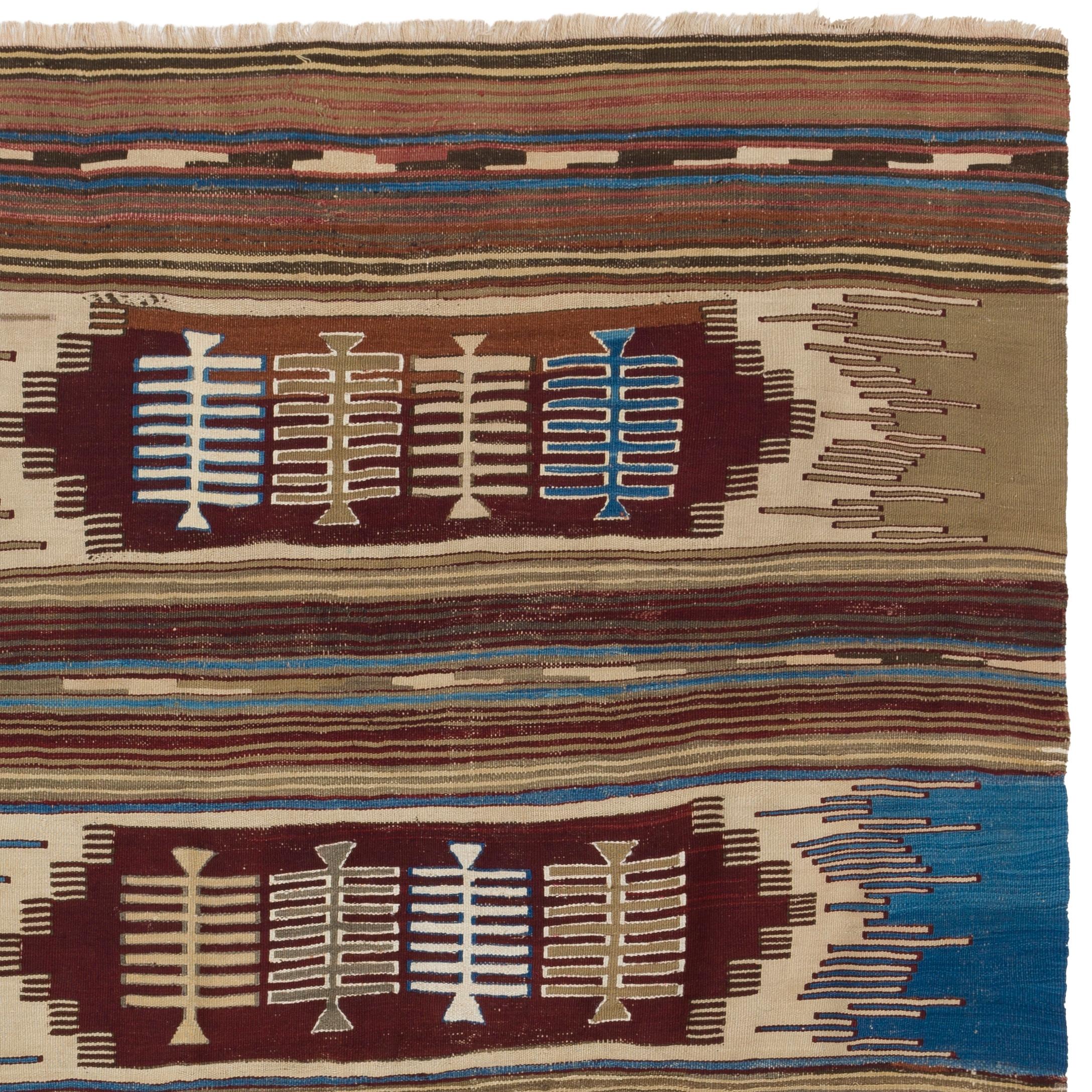 Hand-Woven 4.7x7.7 ft Nomadic Vintage Turkish Kilim Rug. One of a kind Wool Floor Covering For Sale