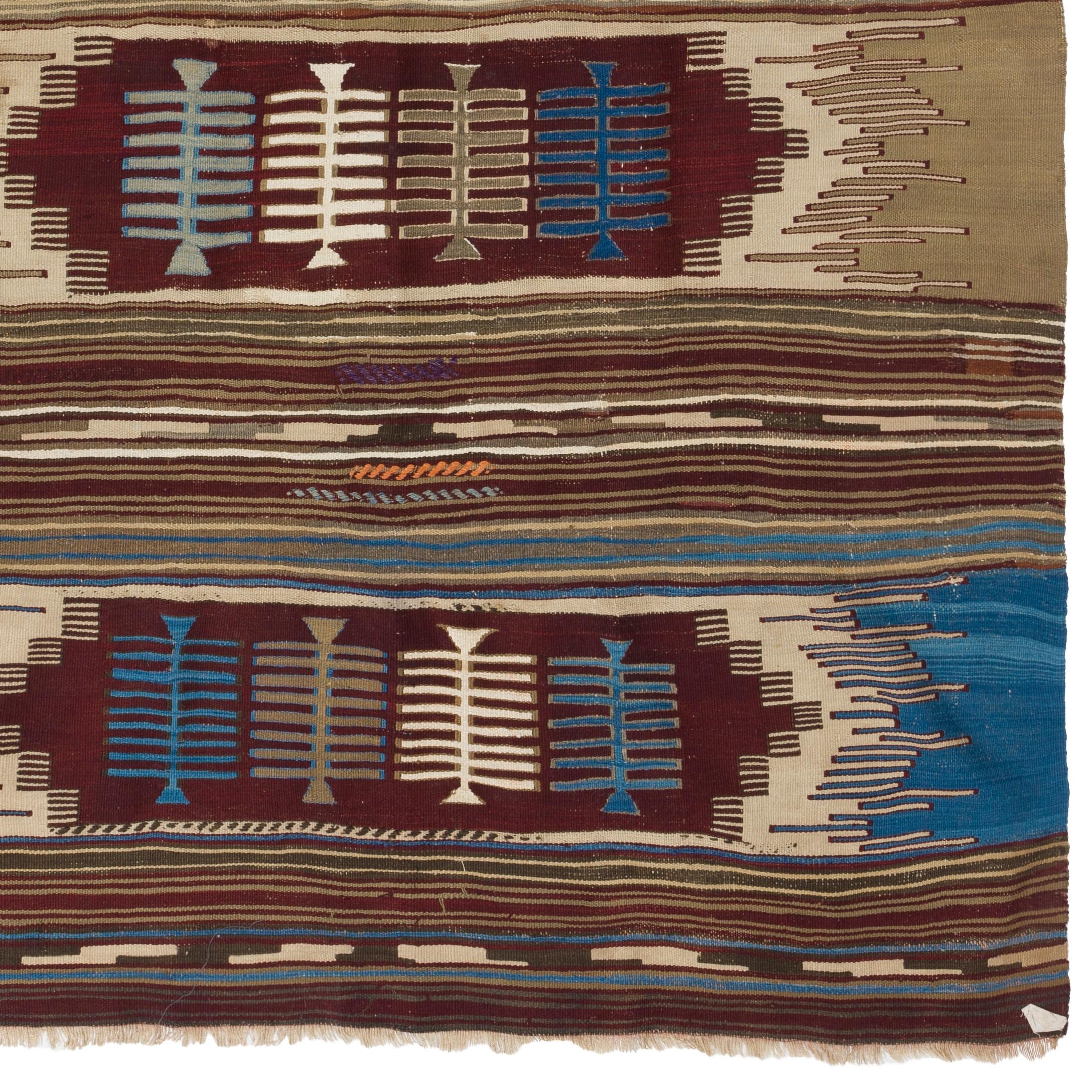 Mid-20th Century 4.7x7.7 ft Nomadic Vintage Turkish Kilim Rug. One of a kind Wool Floor Covering For Sale