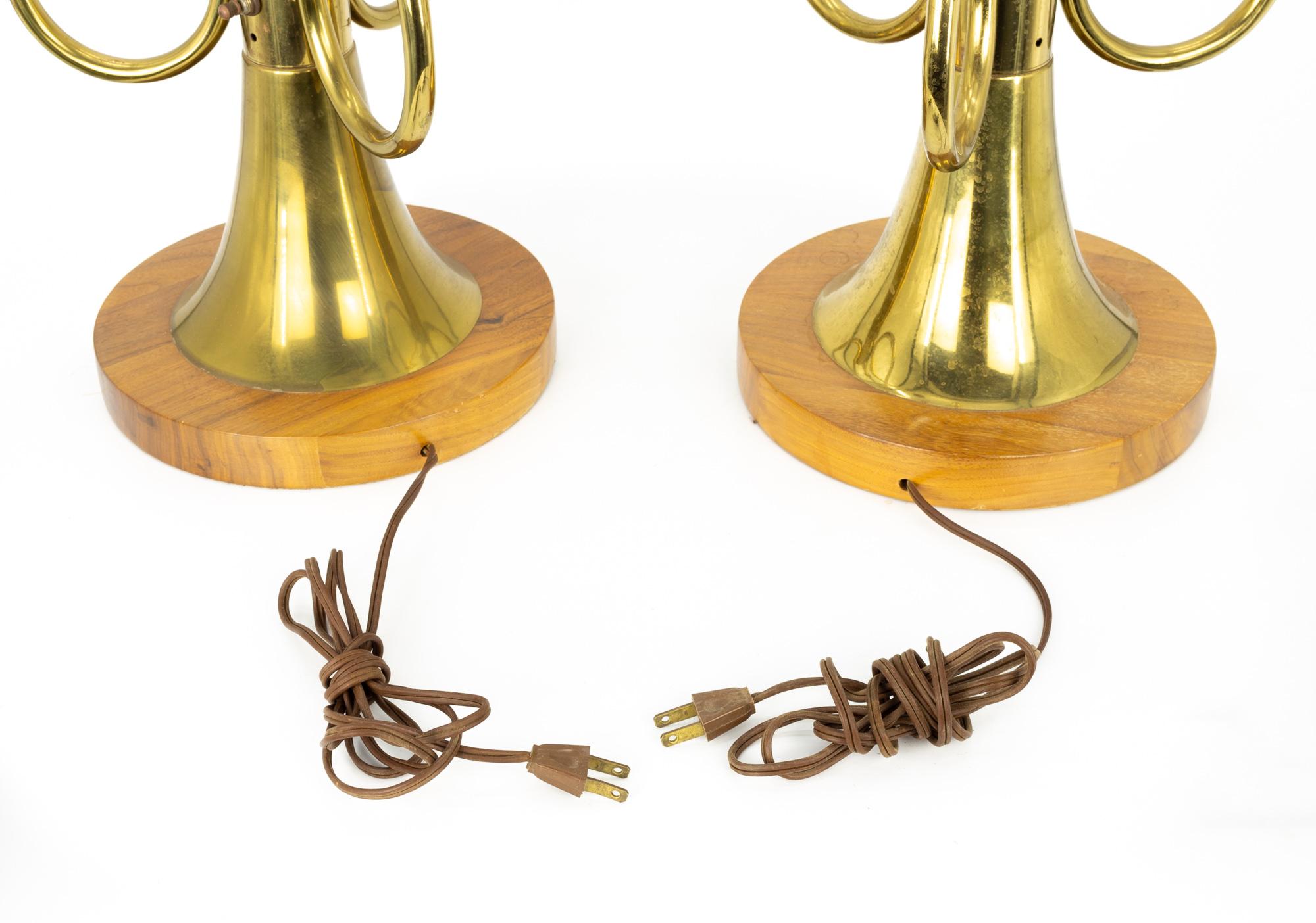 Nomina Organica Mid Century Brass Walnut Lamps - Pair For Sale 7
