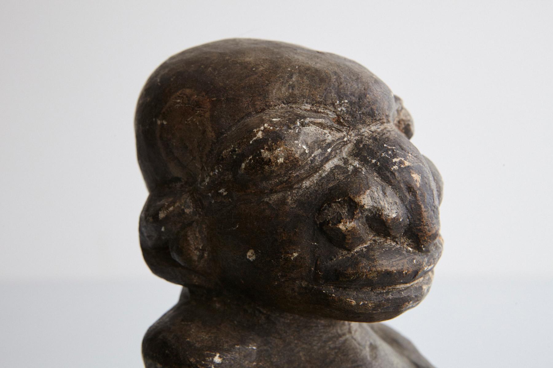 Nomoli - Figurine en pierre sculptée, peuple Kissi, Sierra Leone, XIXe siècle en vente 5