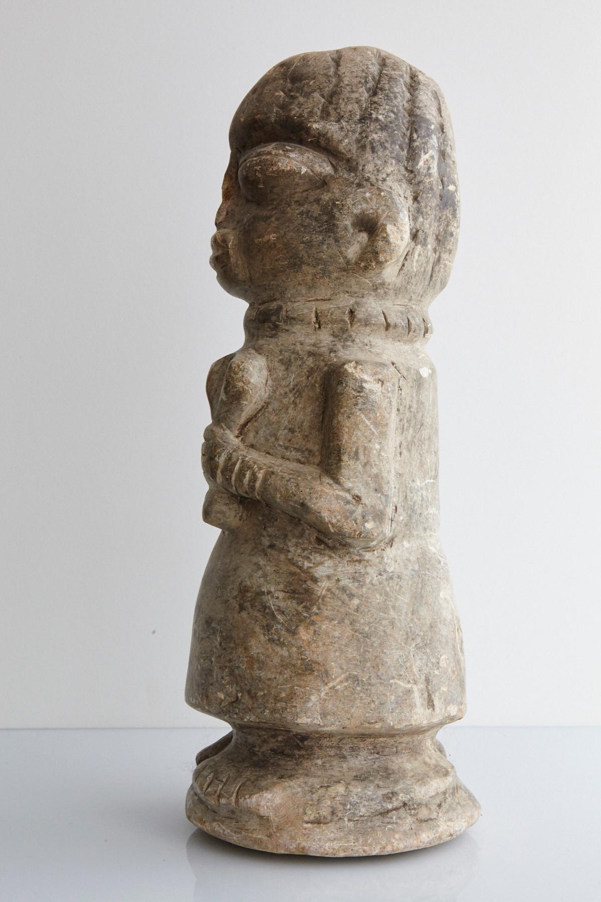 Pierre Nomoli - Figurine en pierre sculptée, peuple Kissi, Sierra Leone, XIXe siècle en vente