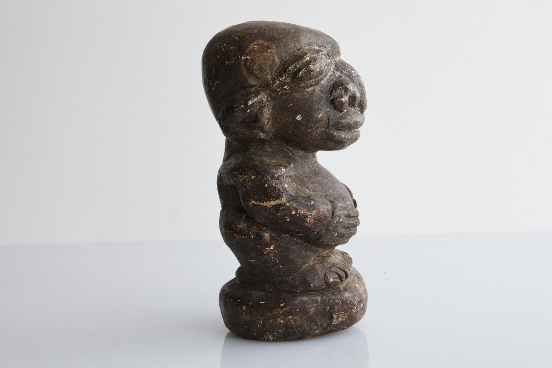 Nomoli - Carved Stone Figurine, Kissi People, Sierra Leone, 19th Century For Sale 3