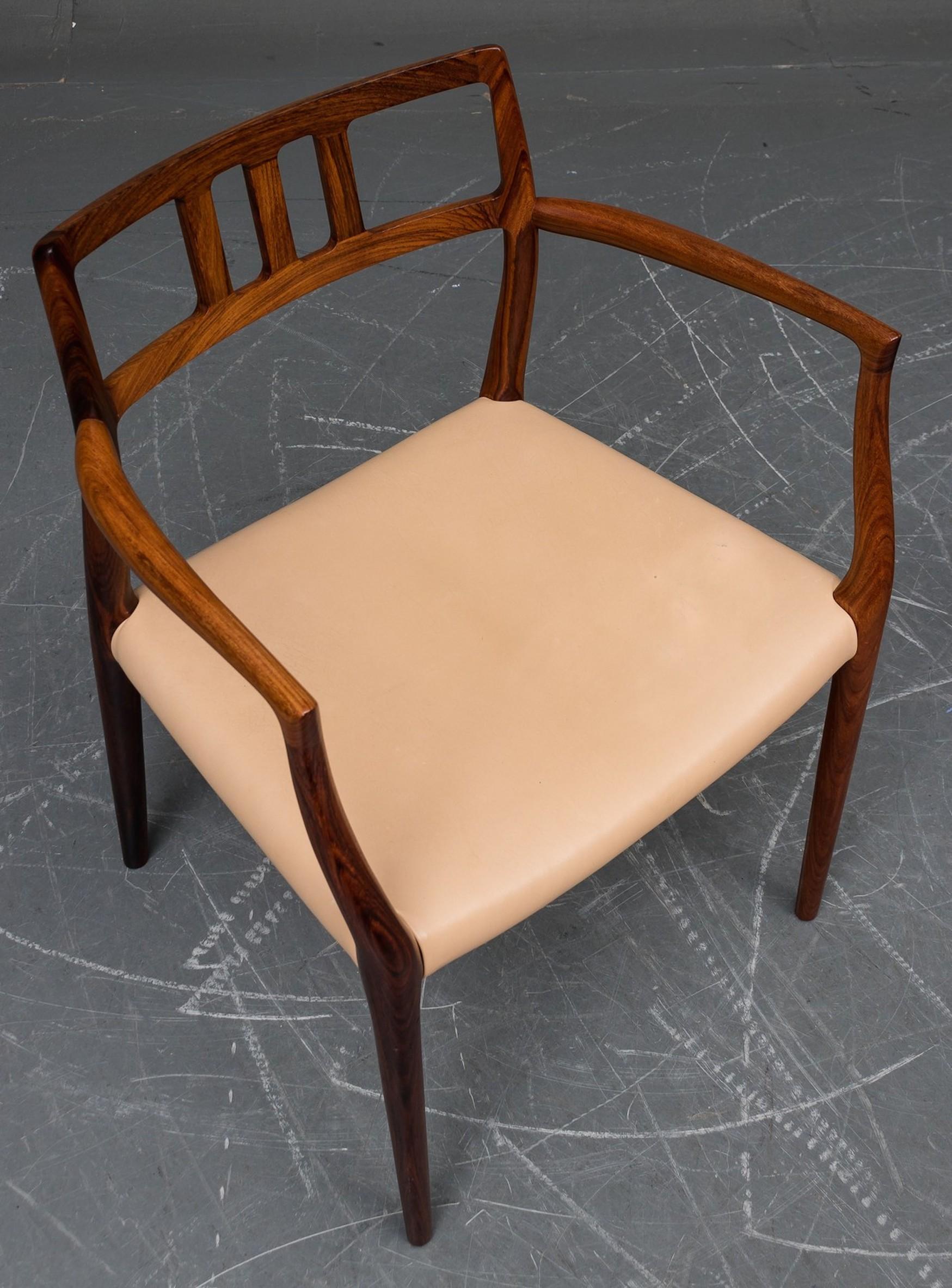 Milieu du XXe siècle Paire de chaises longues en bois de rose N.O.Moller, modèle 64 en vente