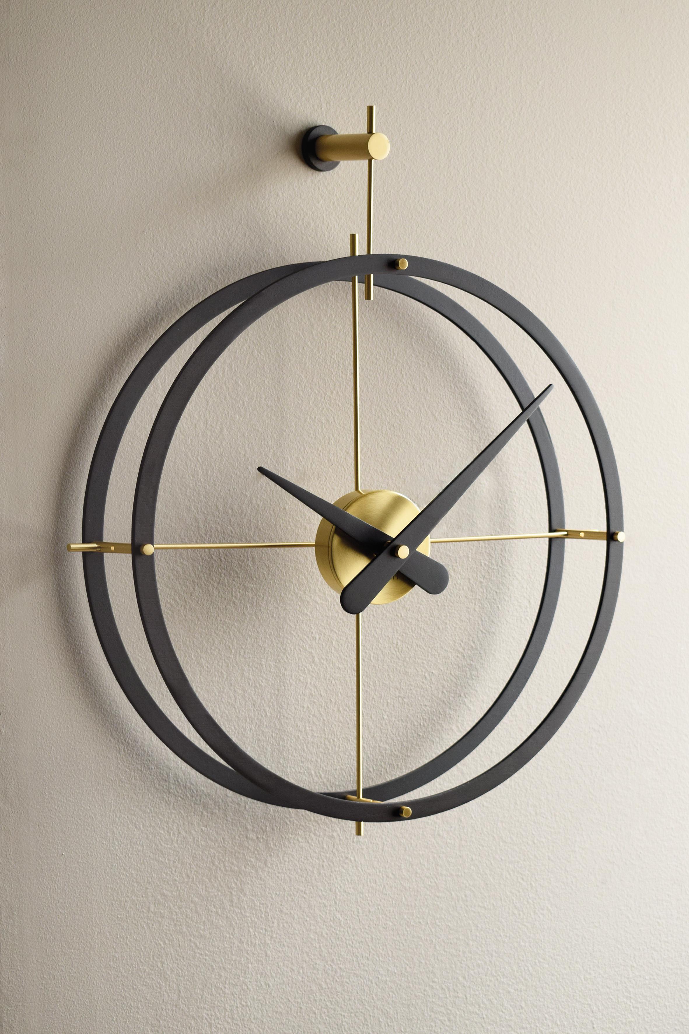 Nomon Dos Puntos Wall Clock By Jose Maria Reina In New Condition For Sale In Brooklyn, NY