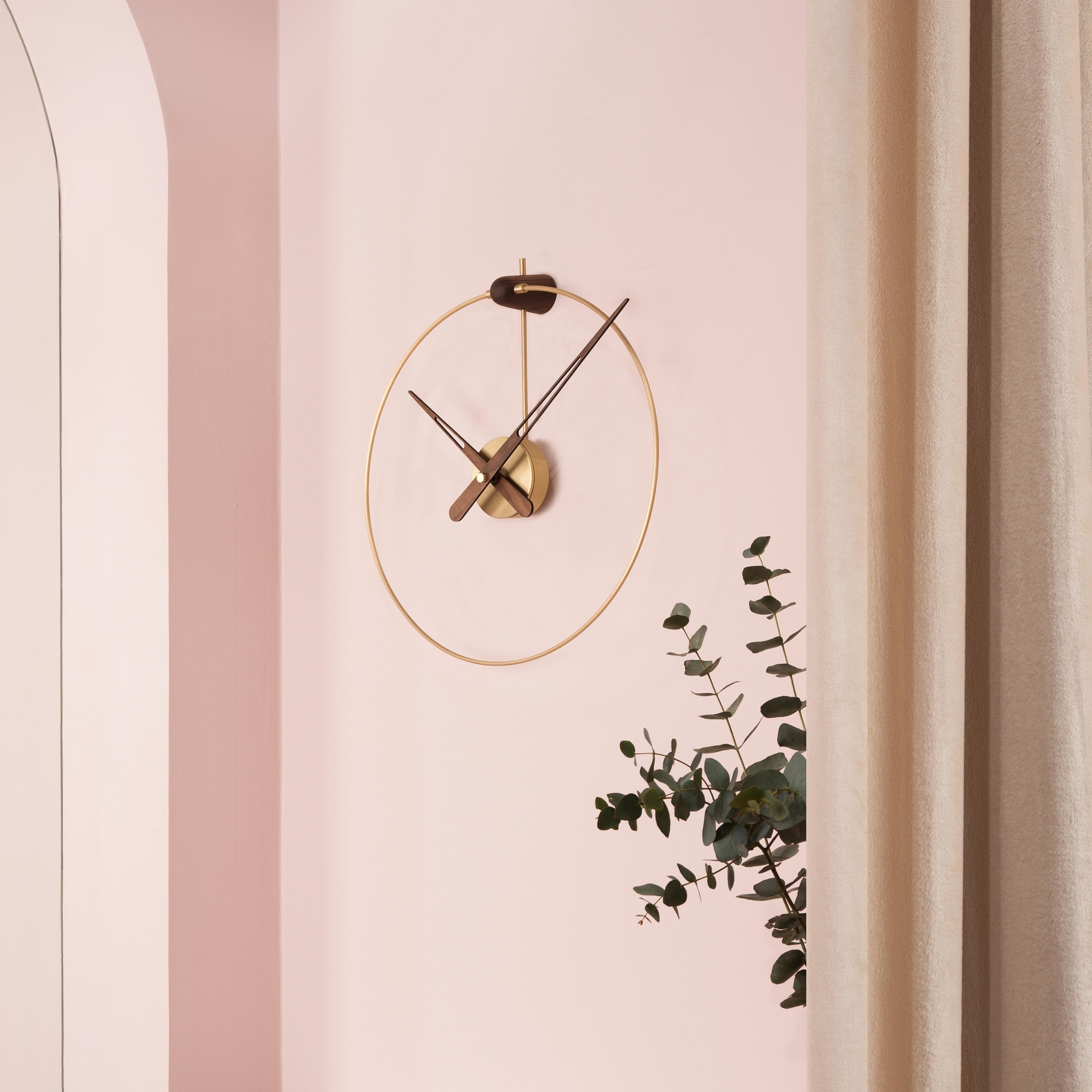 You have probably valued buying an avant-garde wall clock model but have not found enough information to be able to value it. This wall clock is part of the Nomon lacquered wood collection.

It is one of the best models you can get in the market.