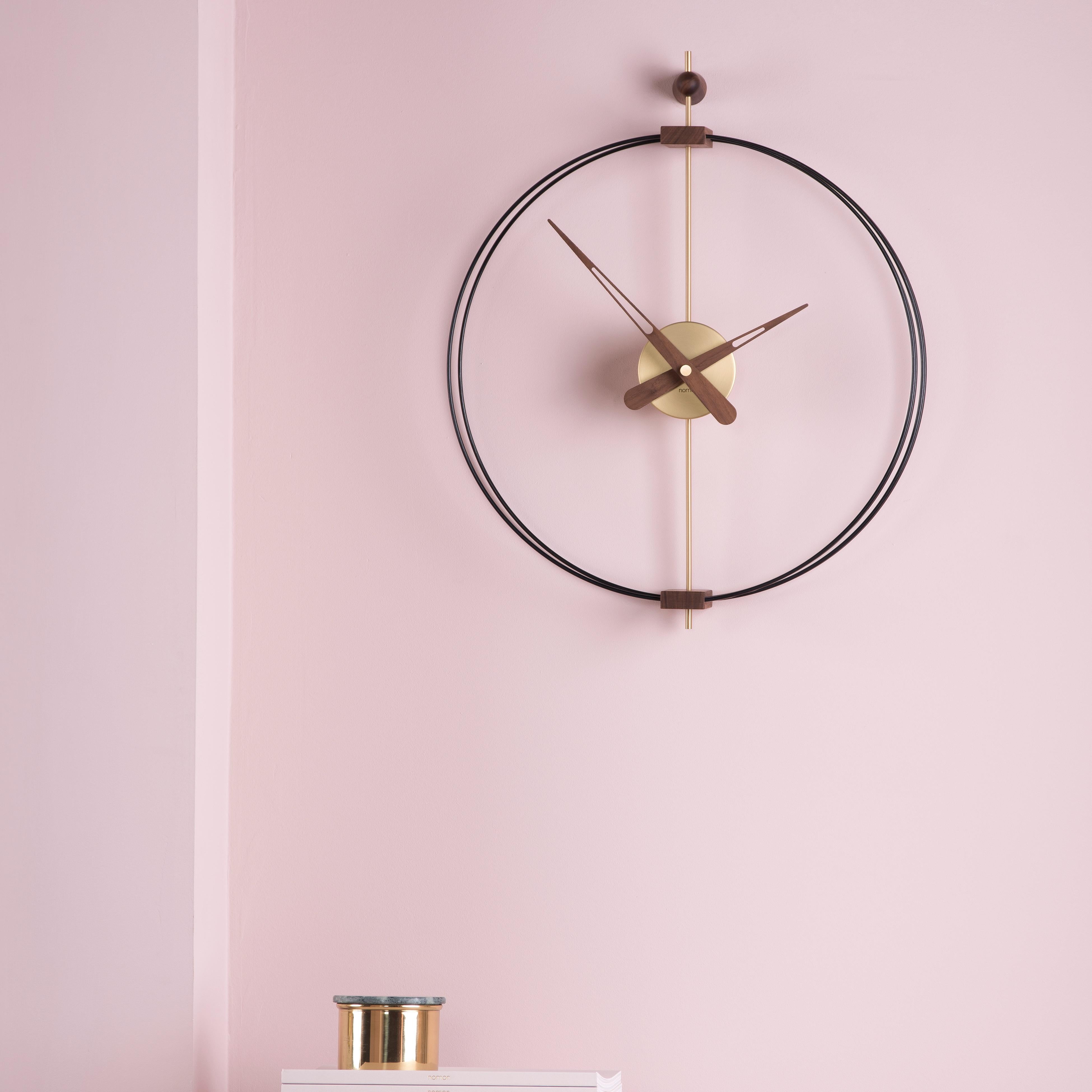 Fibre de verre Horloge murale Micro Barcelona Nomon d'Andres Martinez en vente
