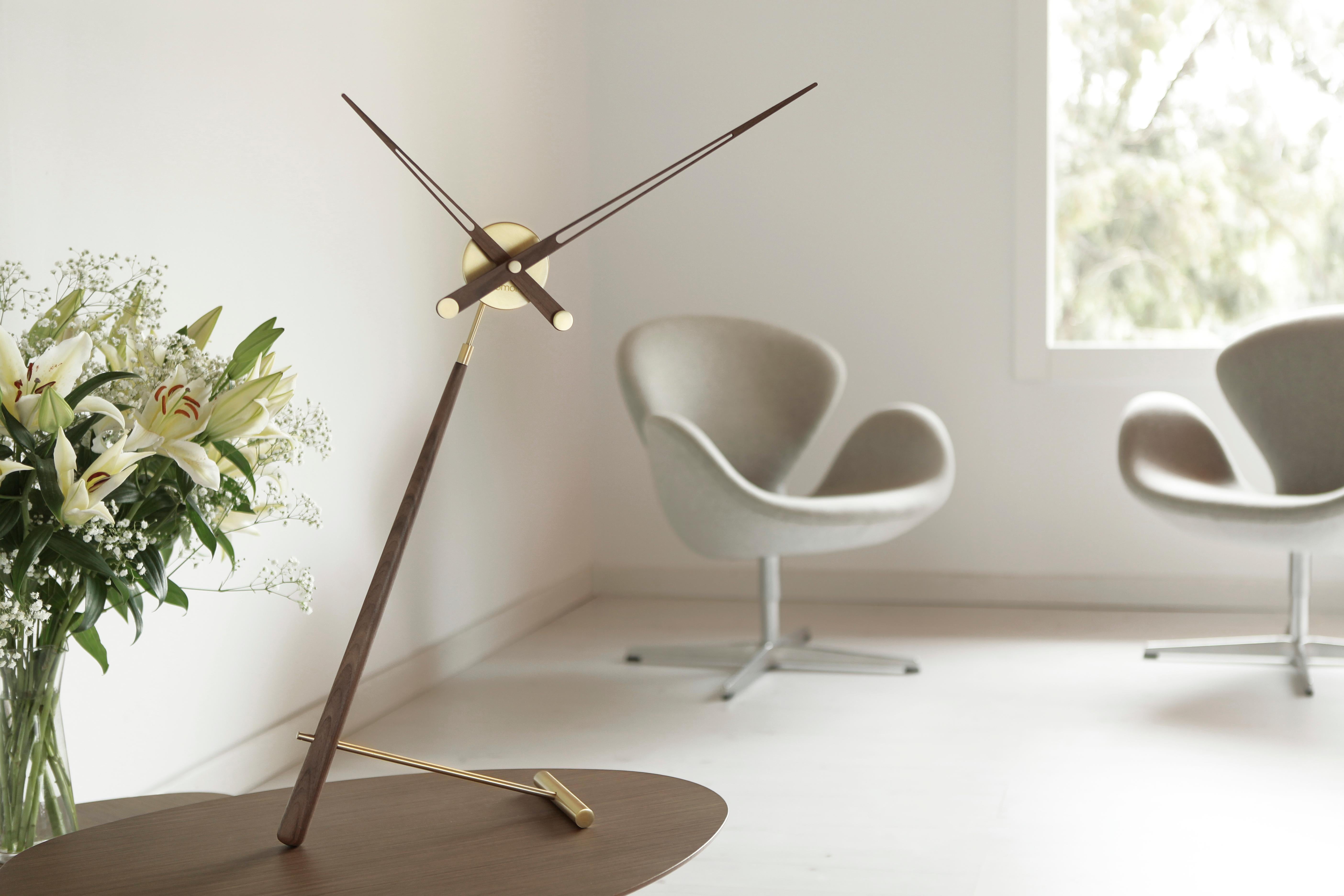 Moderne Horloge de table Nomon Puntero  par Andres Martinez en vente