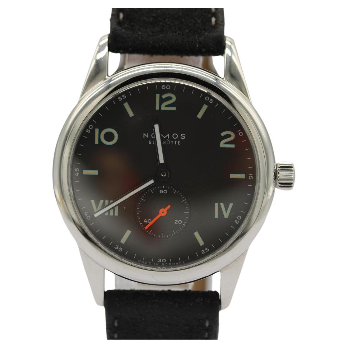 NOMOS Club Campus 38 Nacht Ref. 738 / 12452 Box
Papiere 2023