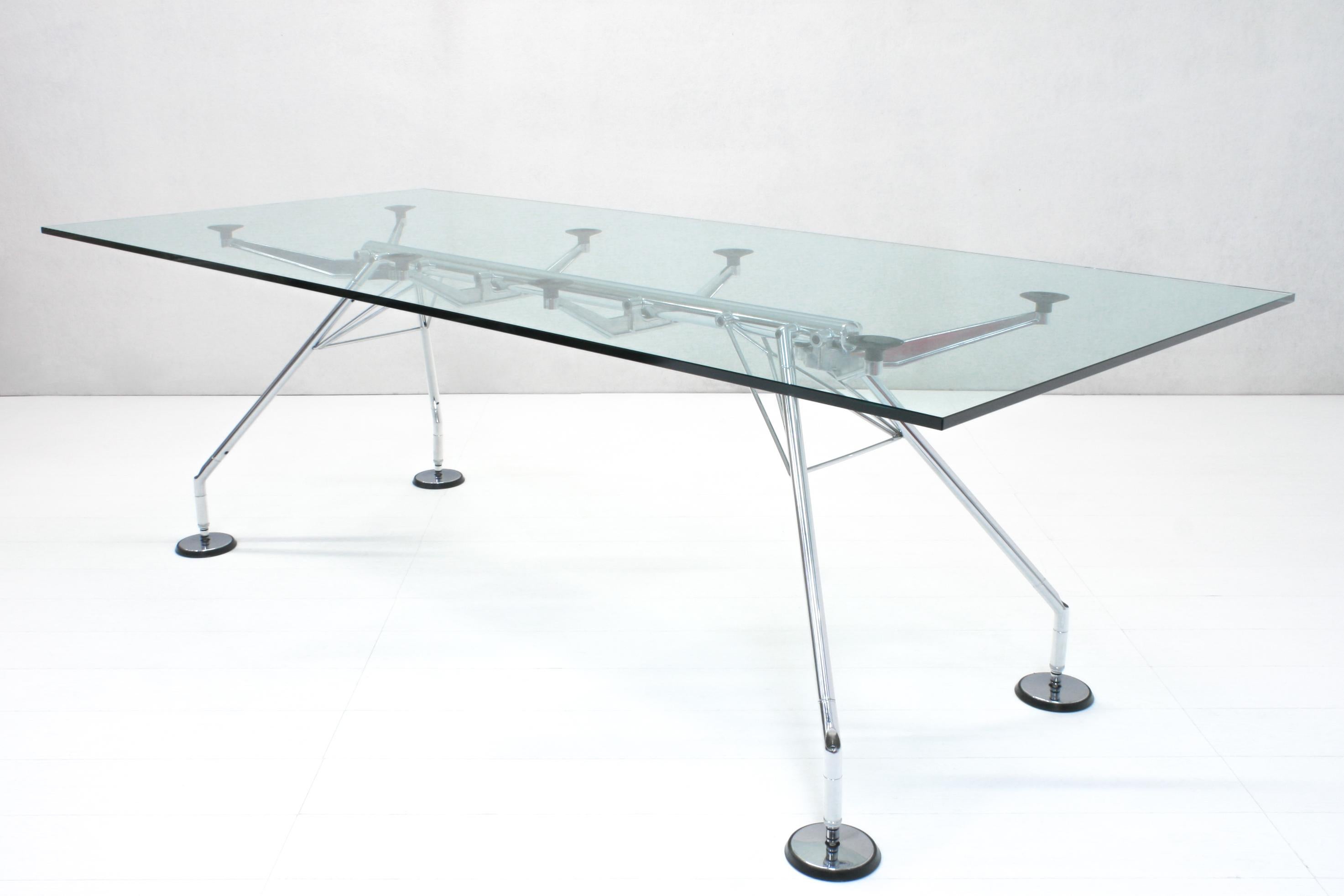 Nomos Dining Table by Norman Foster for Tecno, 1980s 2