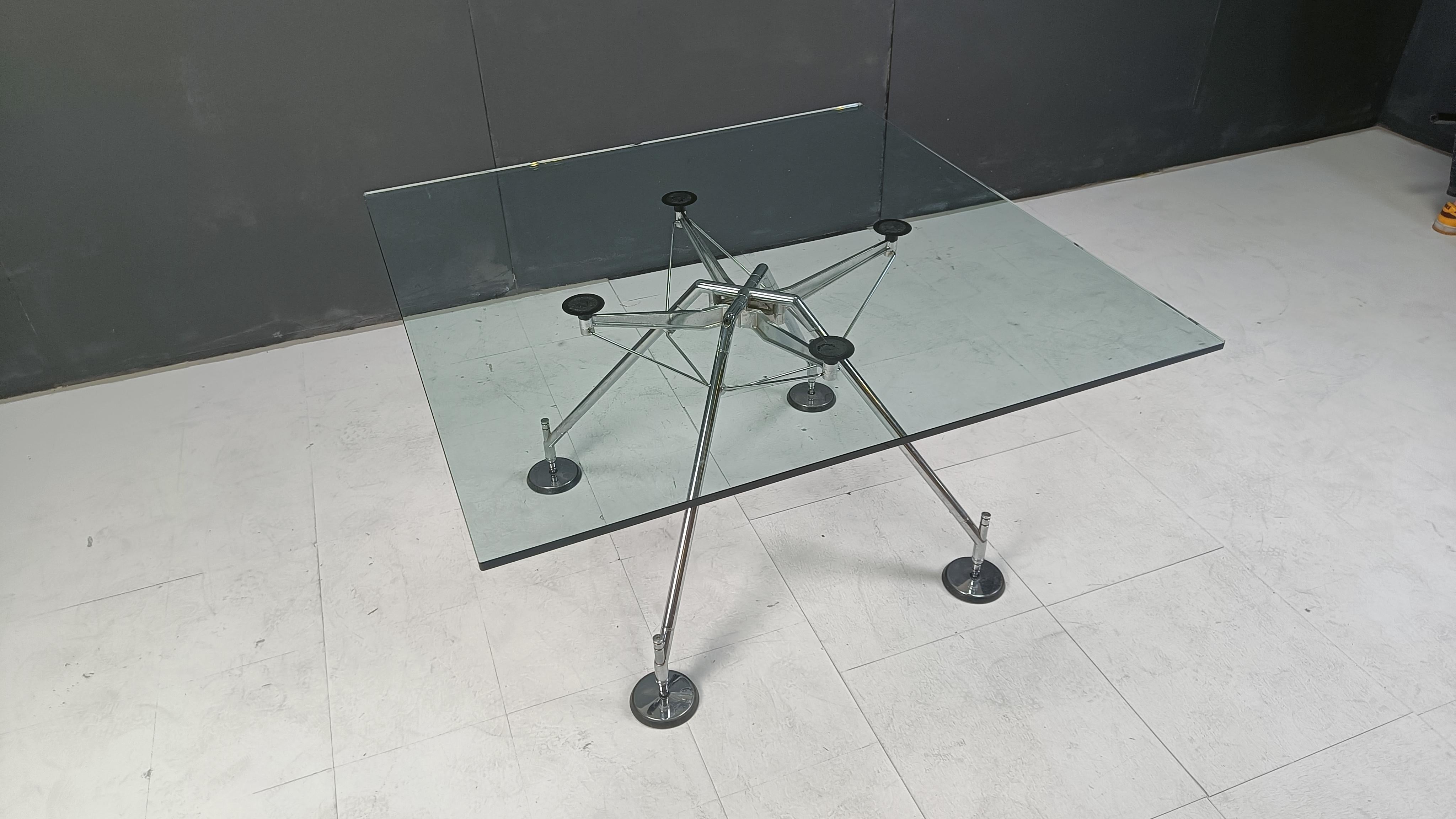 Nomos Dining Table by Norman Foster for Tecno, 1990s 4