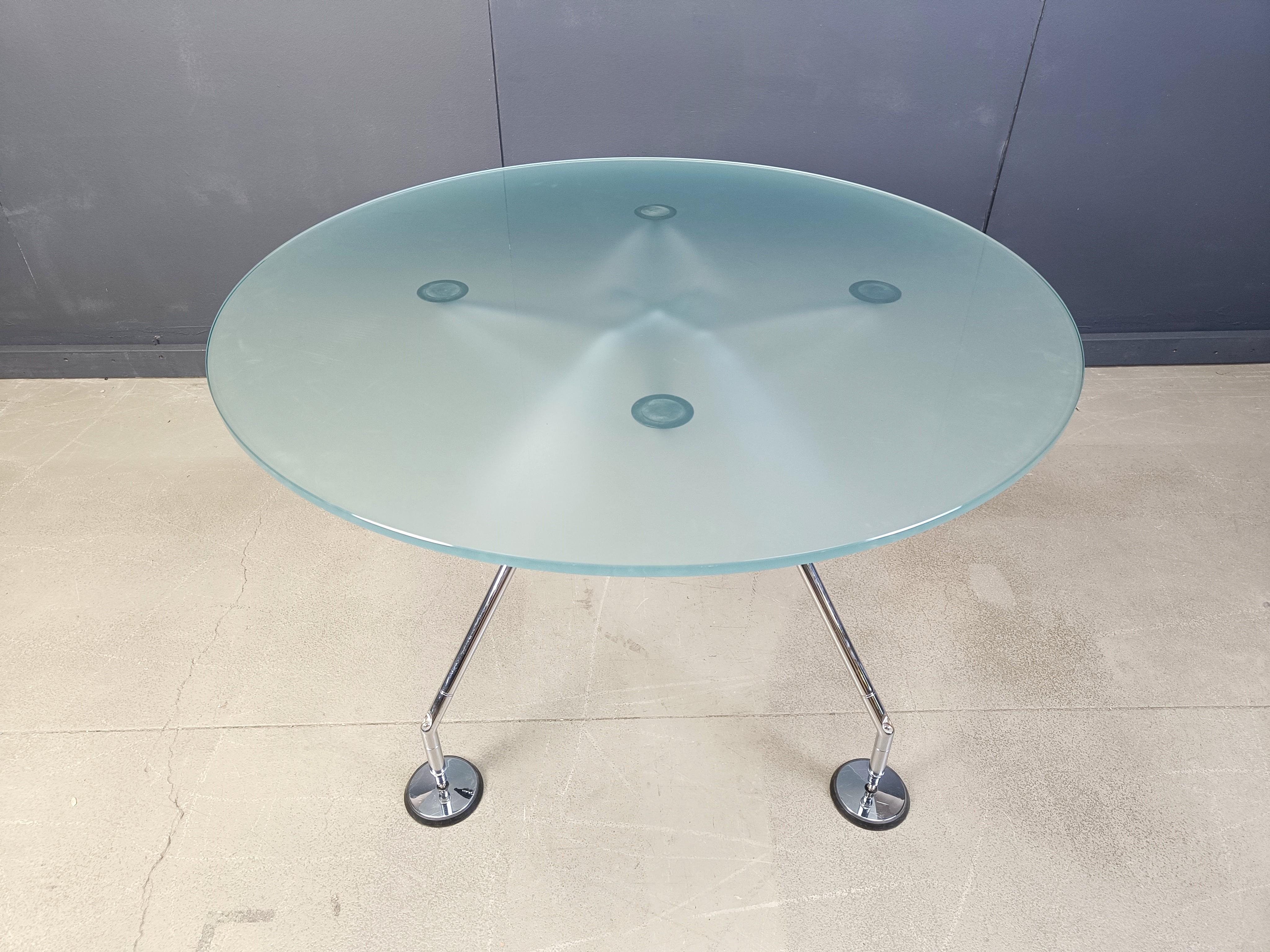 Nomos Dining Table by Norman Foster for Tecno, 1990s For Sale 5