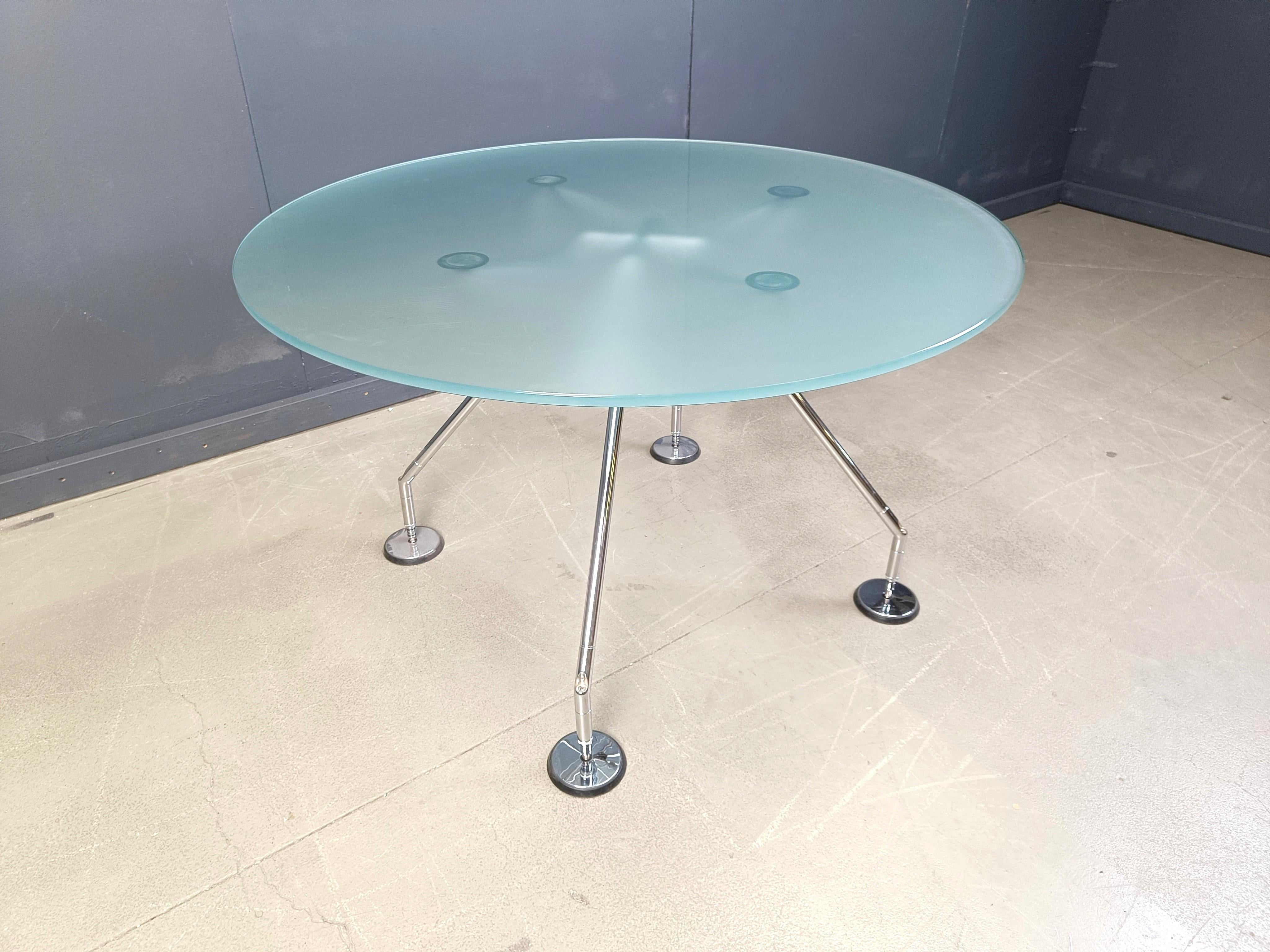 Nomos Dining Table by Norman Foster for Tecno, 1990s For Sale 1