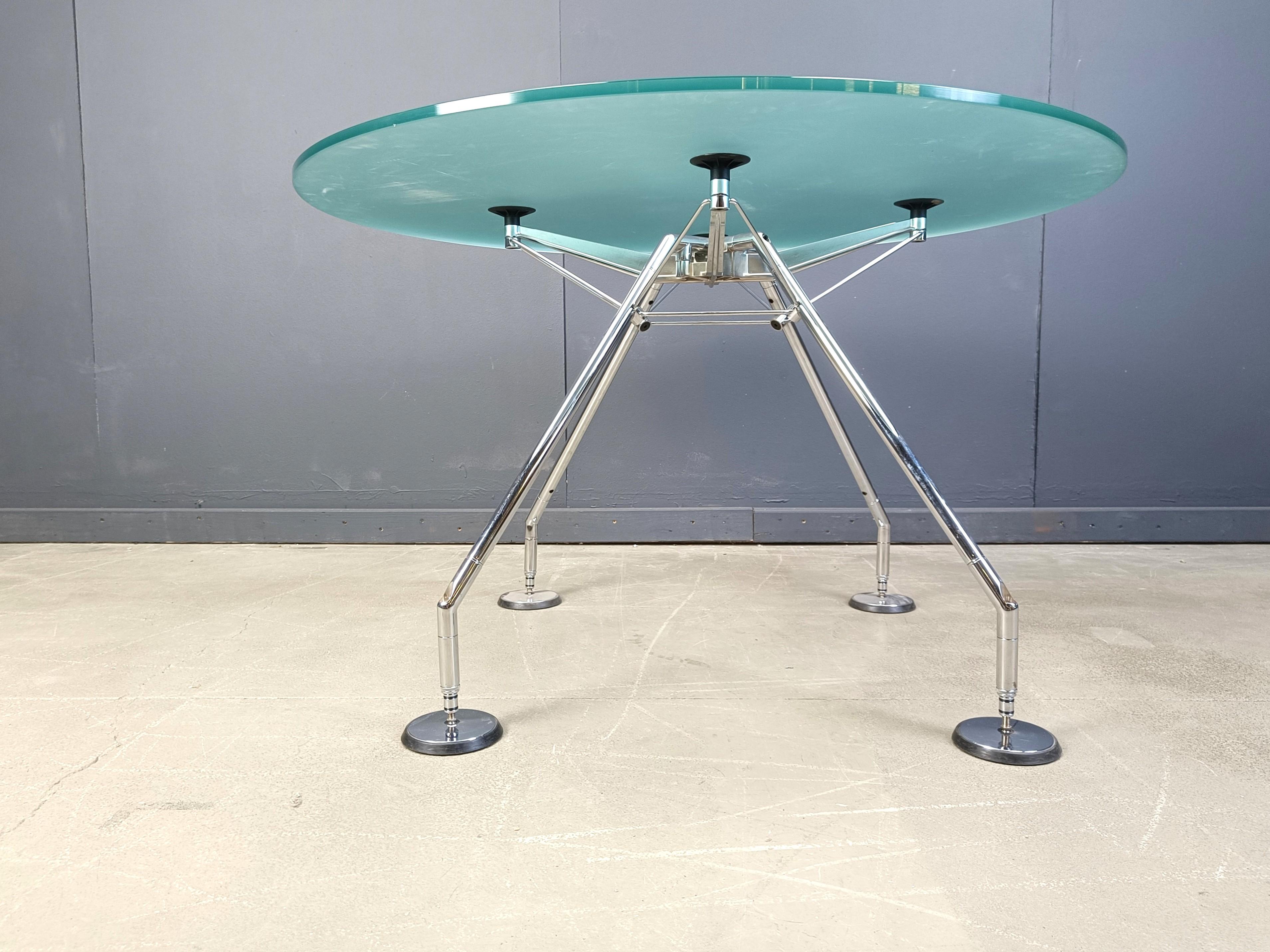 Nomos Dining Table by Norman Foster for Tecno, 1990s For Sale 2
