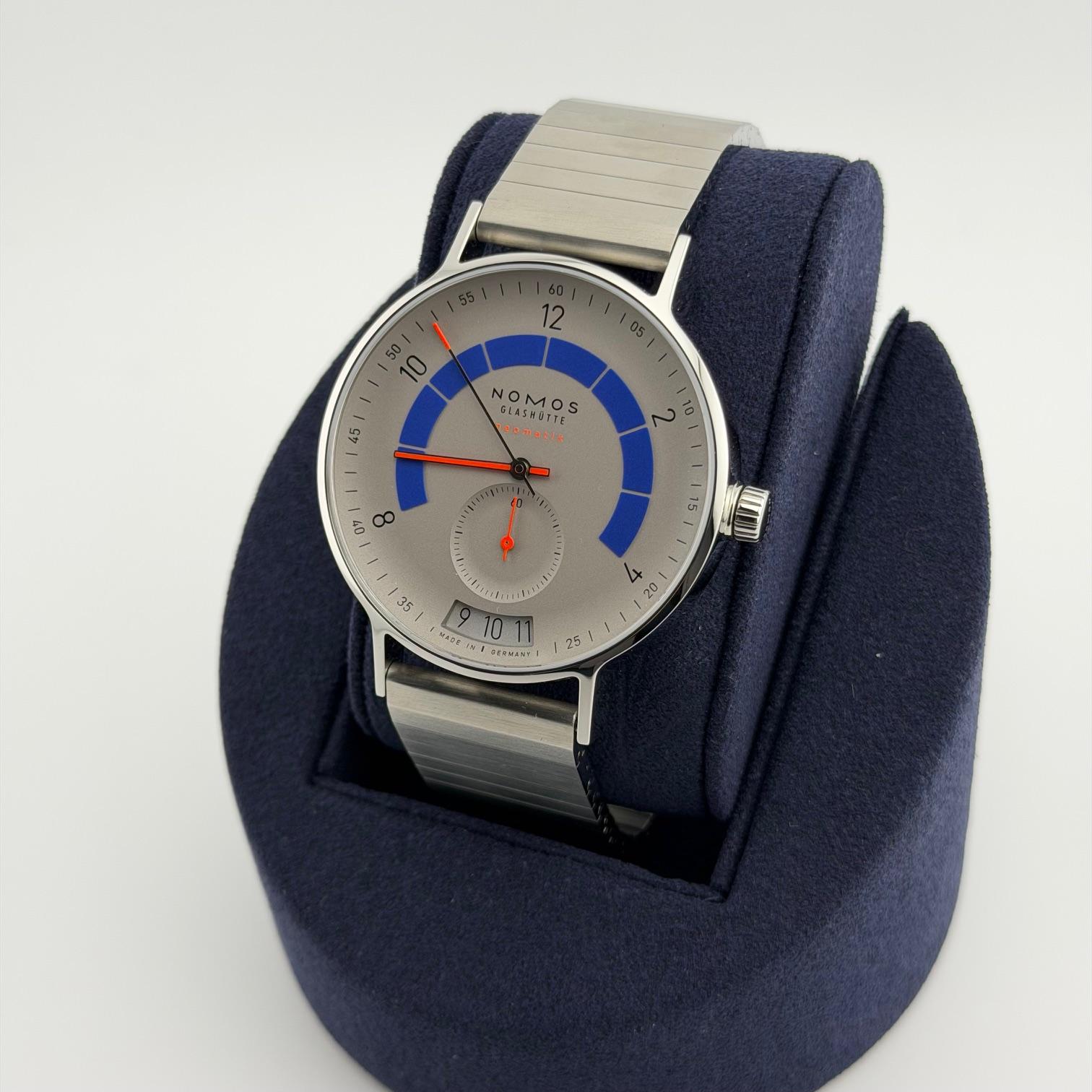 NOMOS Glashütte Autobahn Neomatik 41 1303 41mm Sport graues Zifferblatt Box Papiere 2023 im Angebot 3